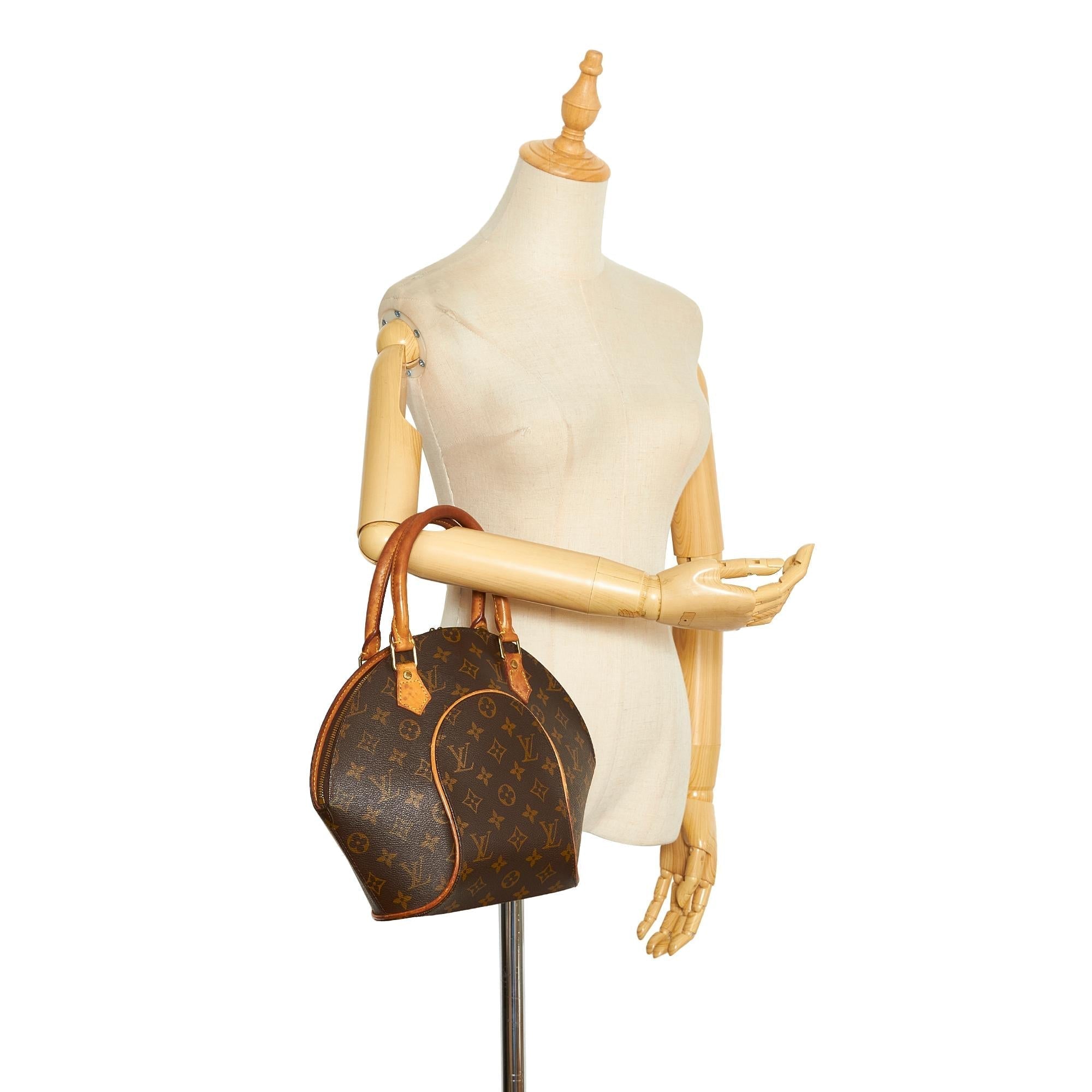 Louis Vuitton Monogram Ellipse PM (SHG-ur3Fi7)
