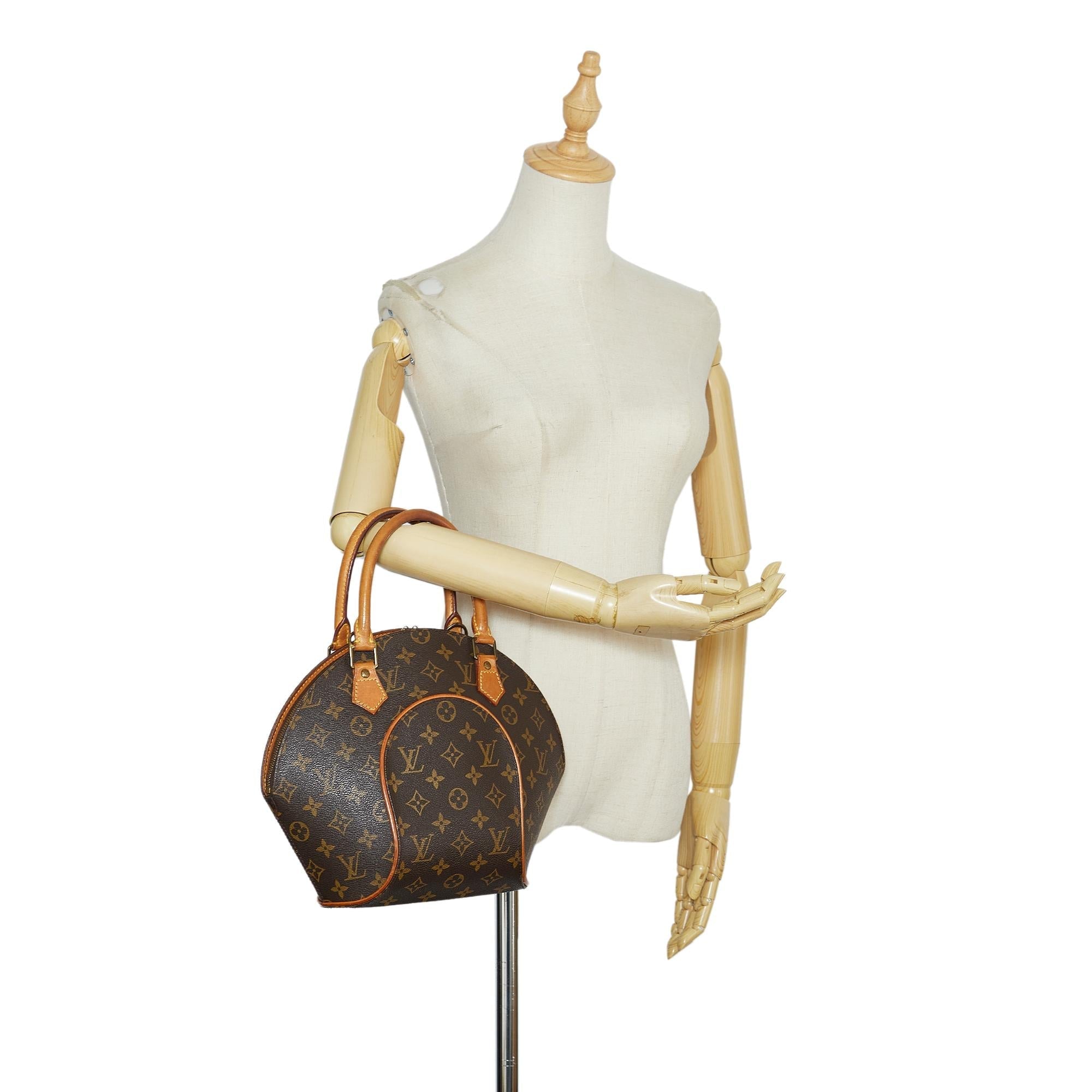Louis Vuitton Monogram Ellipse PM (SHG-d683XK)