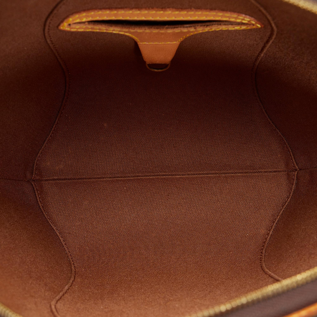 Louis Vuitton Monogram Ellipse PM (SHG-eQdS2h)