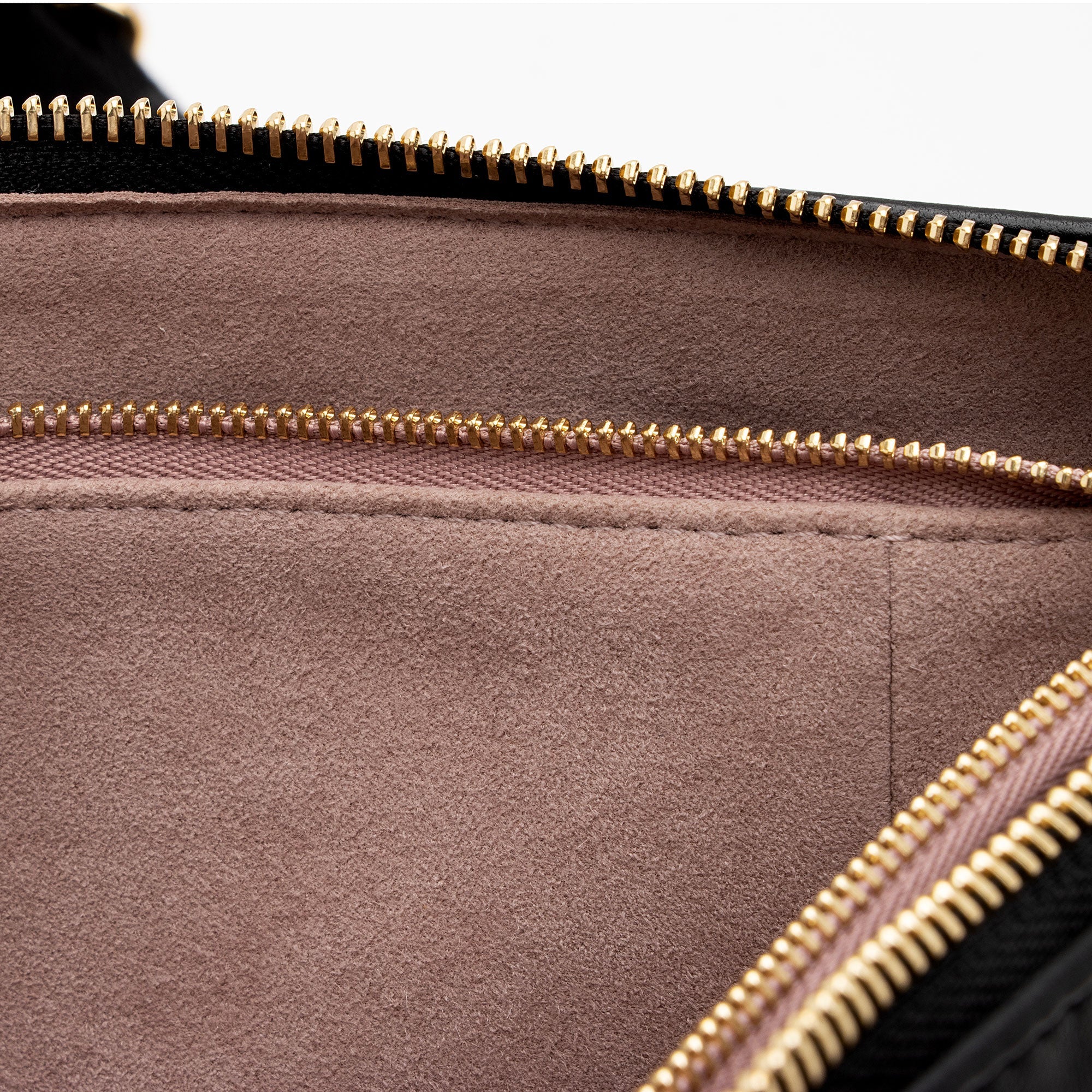 Louis Vuitton Monogram Embossed Lambskin Coussin PM Shoulder Bag (SHF-Y5gEUo)