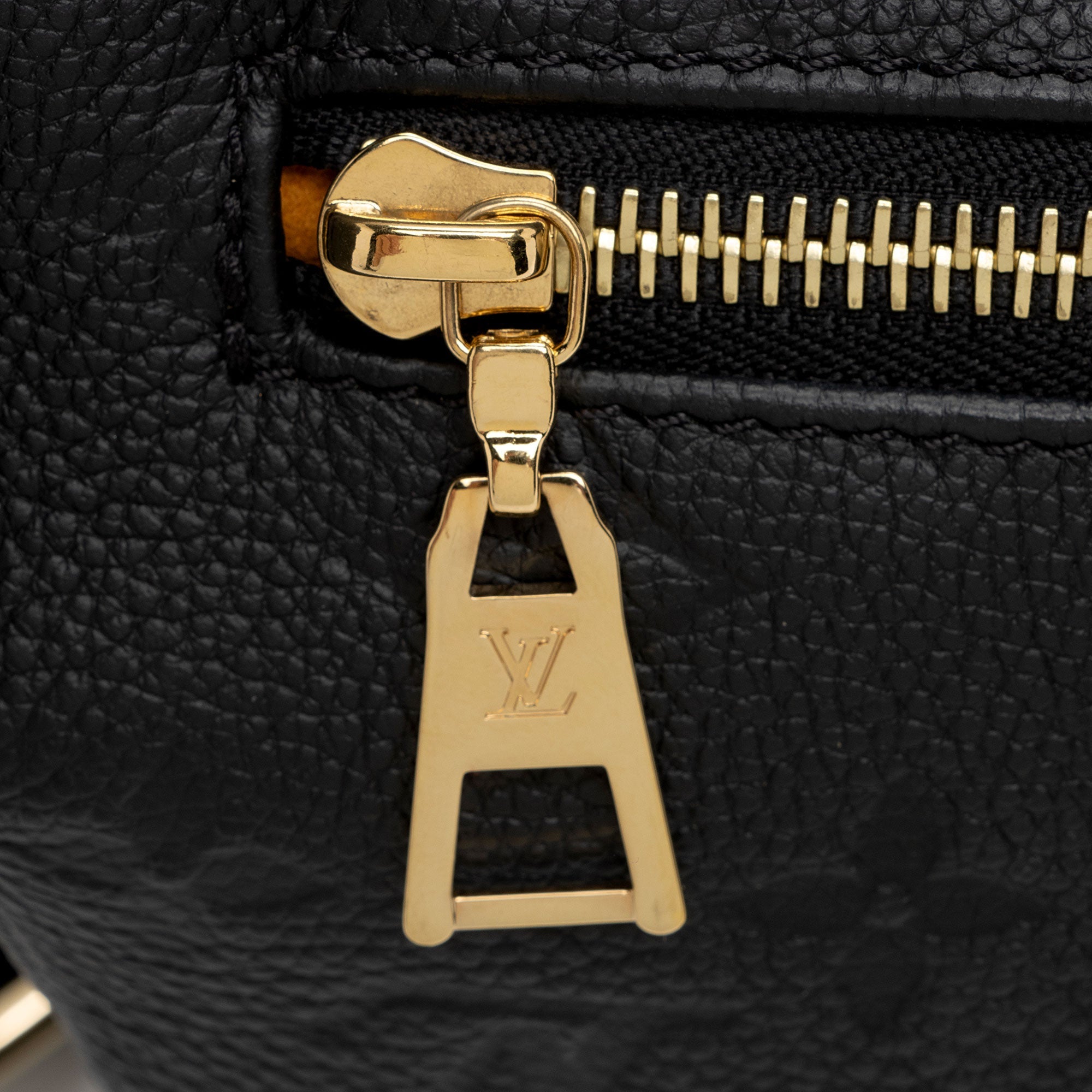 Louis Vuitton Monogram Empreinte Bumbag (SHF-wgjAEd)