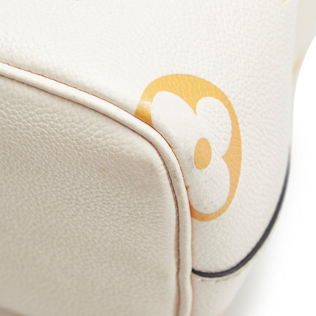 Louis Vuitton Monogram Empreinte Giant By The Pool NeoNoe BB (SHG-F4hWW7)