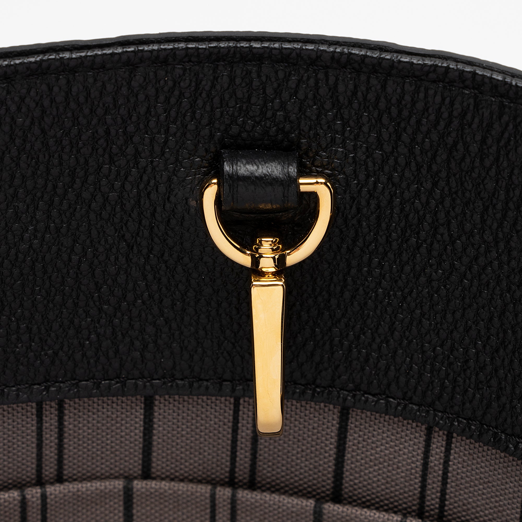 Louis Vuitton Monogram Empreinte Montaigne MM Satchel (SHF-MHeDUt)