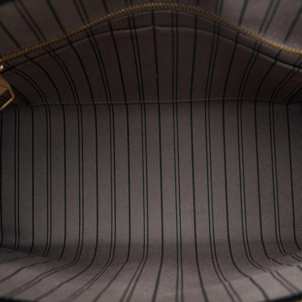 Louis Vuitton Monogram Empreinte Pont Neuf MM (SHG-wvR5wa)