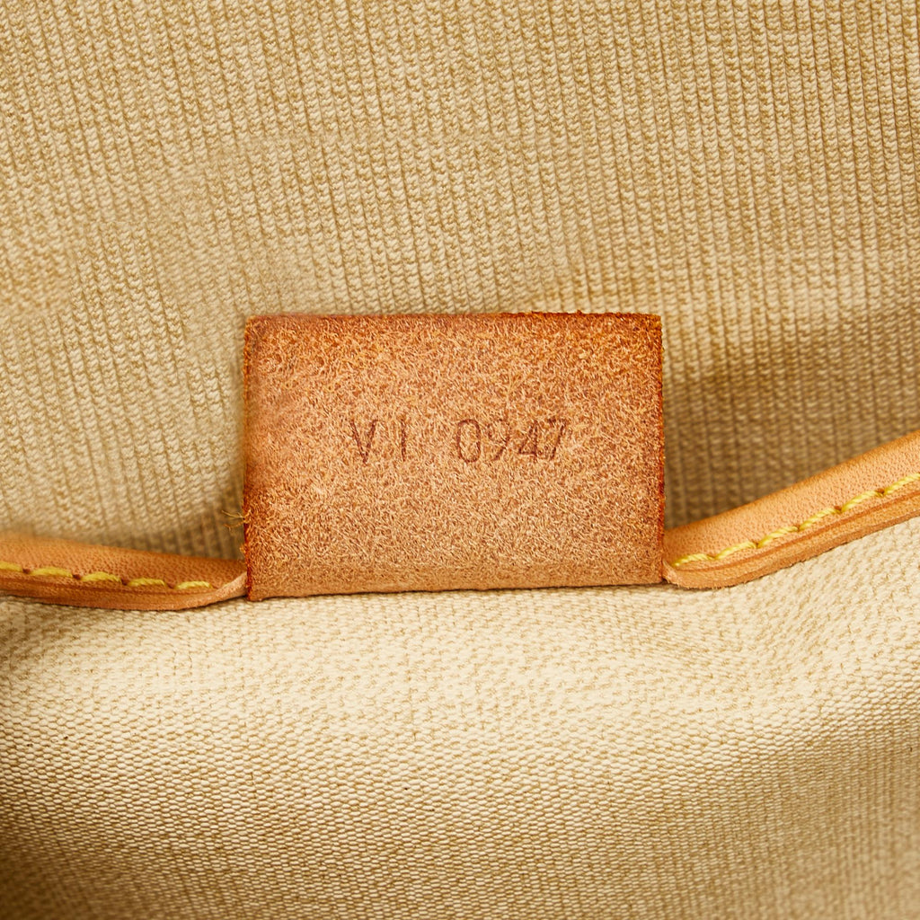 Louis Vuitton Monogram Excursion (SHG-0CGXsZ)