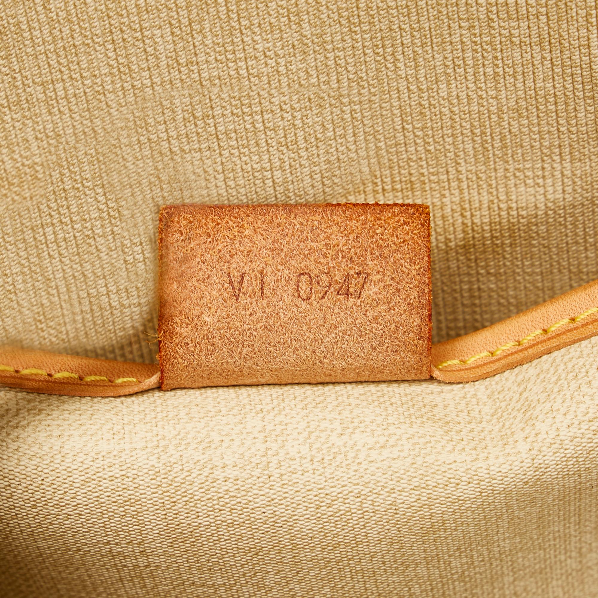 Louis Vuitton Monogram Excursion (SHG-0CGXsZ)