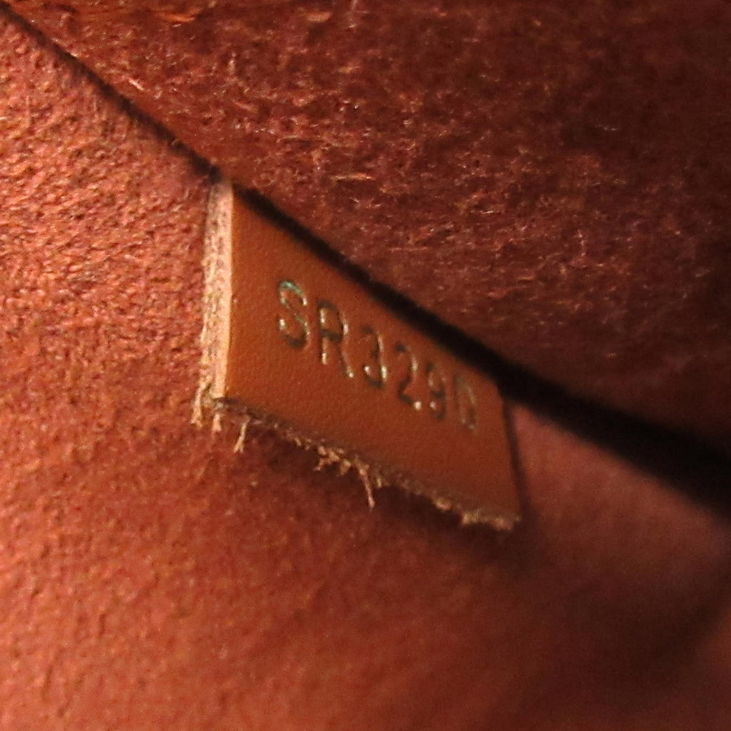 Louis Vuitton Monogram Fold Tote PM (SHG-fNzFA9)