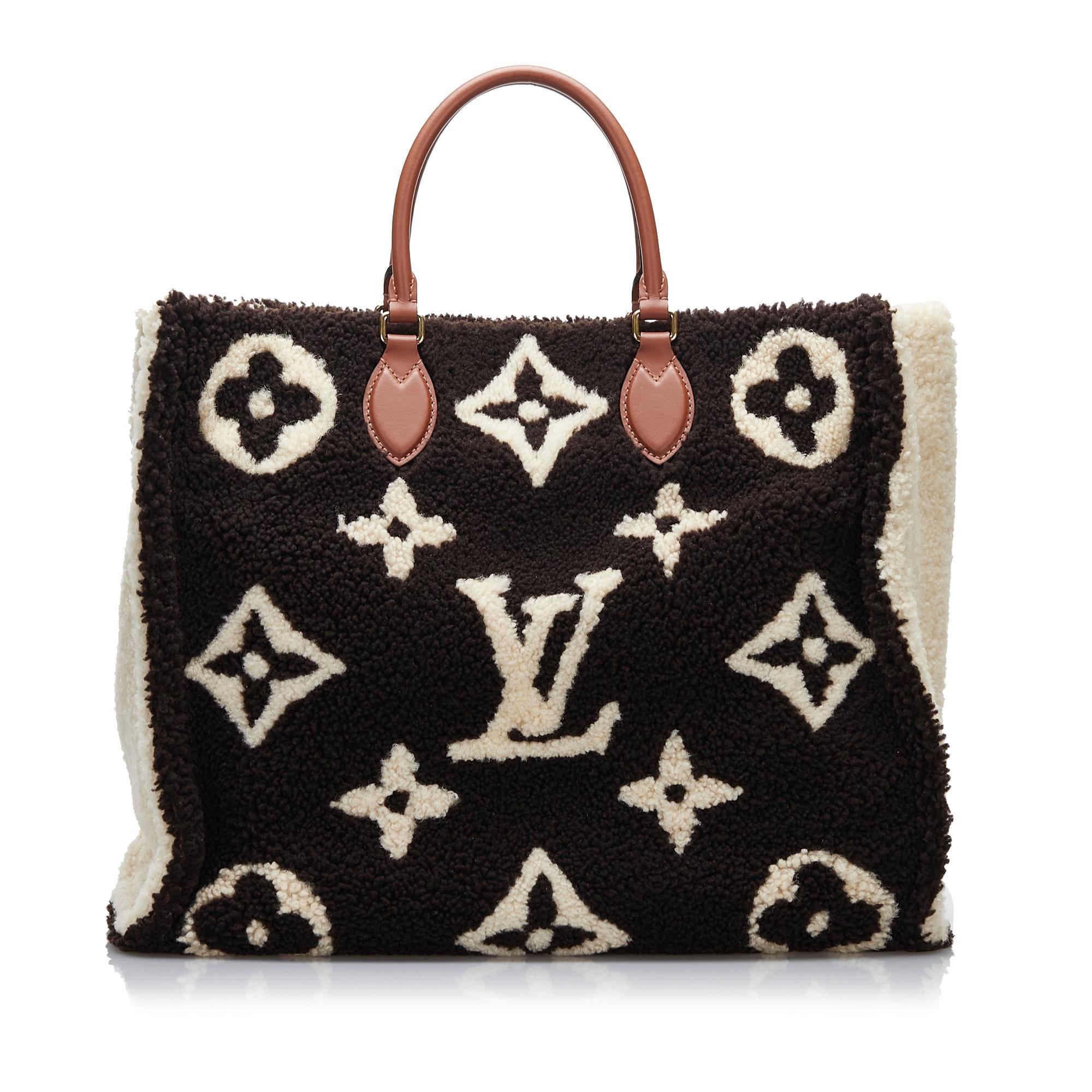 Louis Vuitton Monogram Giant Shearling Teddy Onthego GM (SHG-1IVGqB)