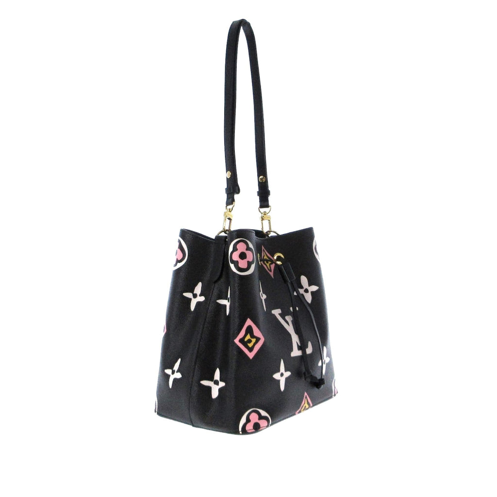 Louis Vuitton Monogram Giant Wild At Heart NeoNoe MM (SHG-J5QCj2)