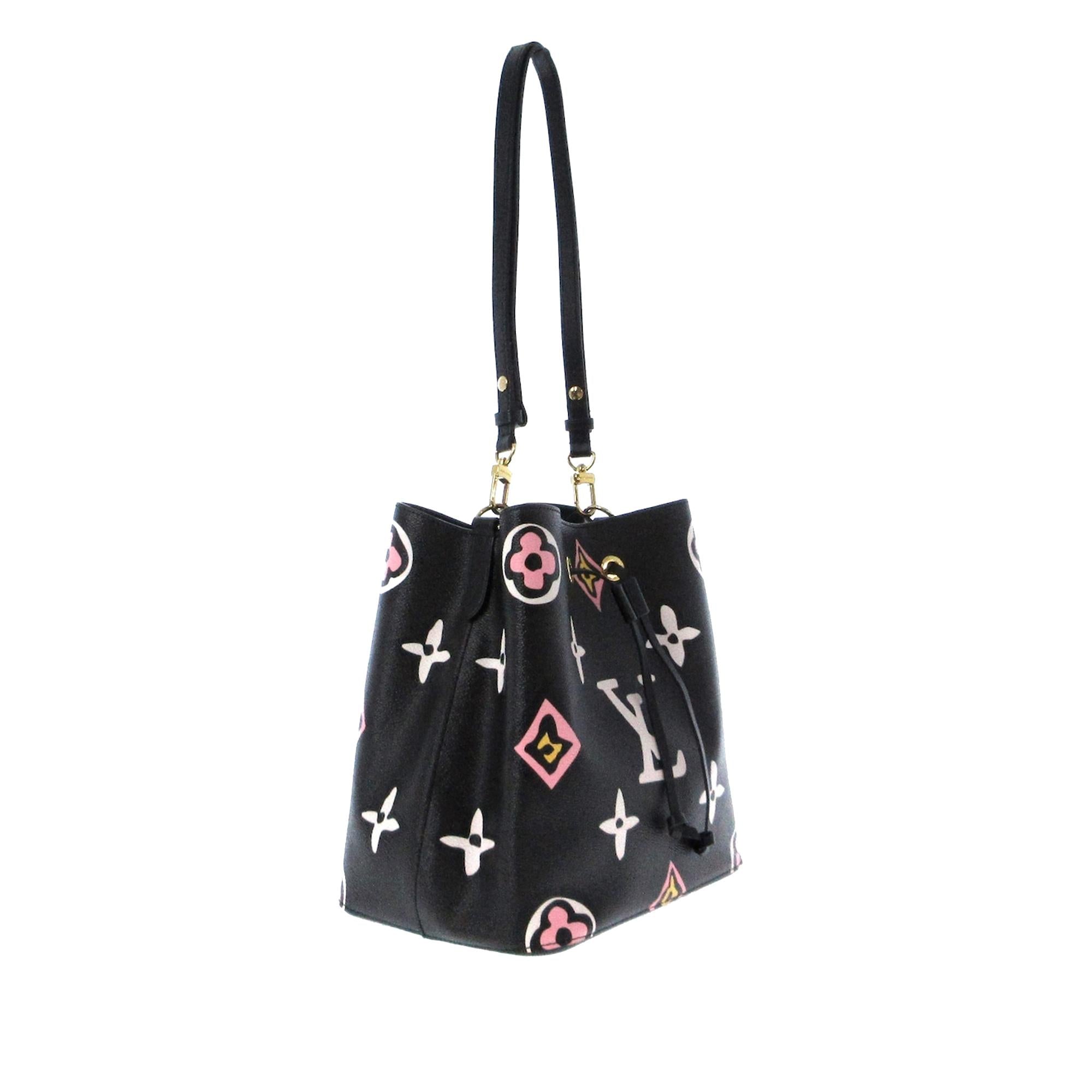 Louis Vuitton Monogram Giant Wild At Heart NeoNoe MM (SHG-J5QCj2)