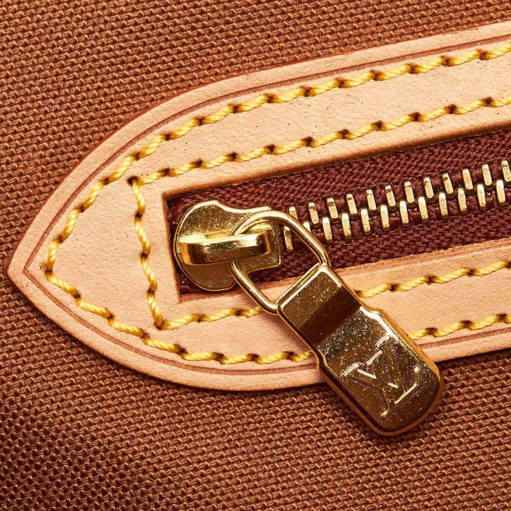 Louis Vuitton Monogram Gibeciere MM (SHG-Lzd3KI)