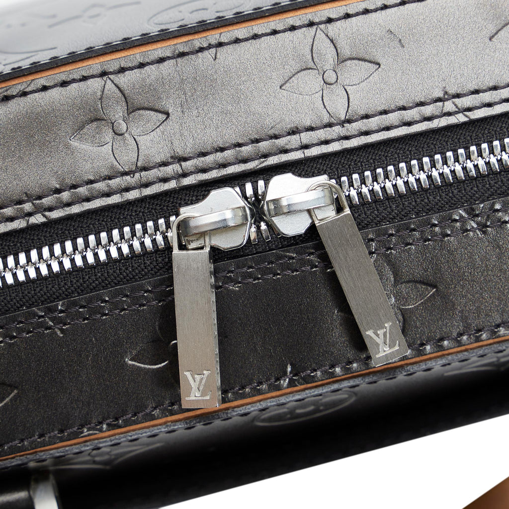 Louis Vuitton Monogram Glace Shelton (SHG-8ywIEt)