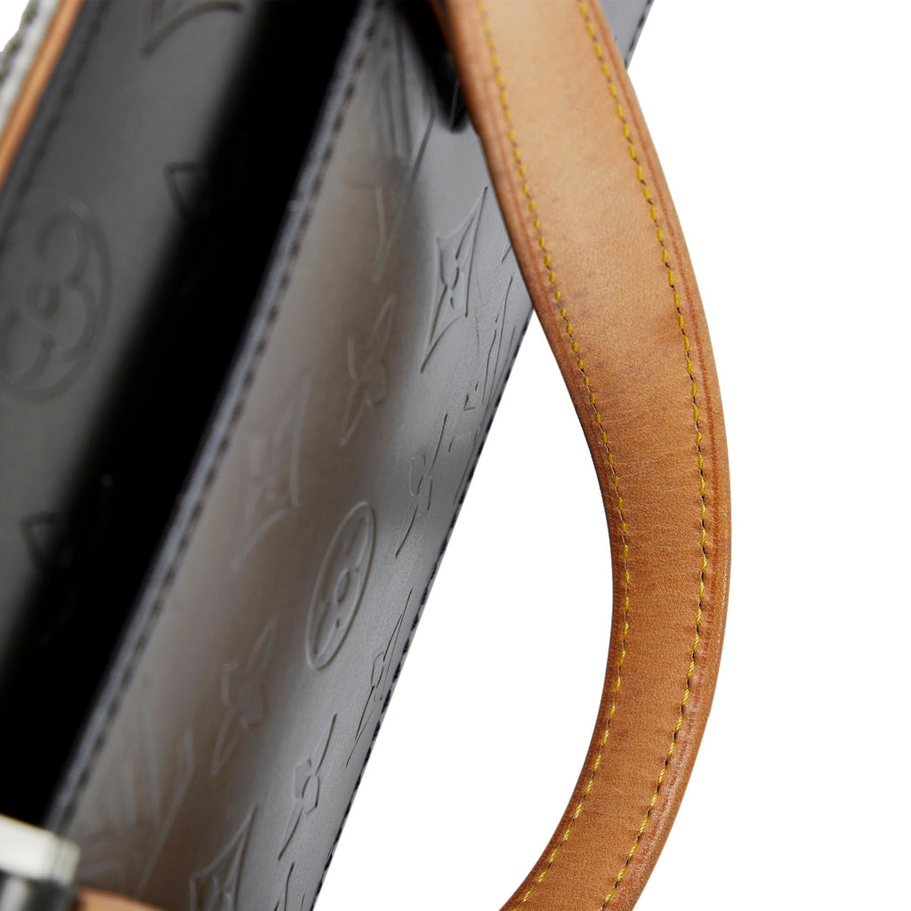 Louis Vuitton Monogram Glace Shelton (SHG-8ywIEt)