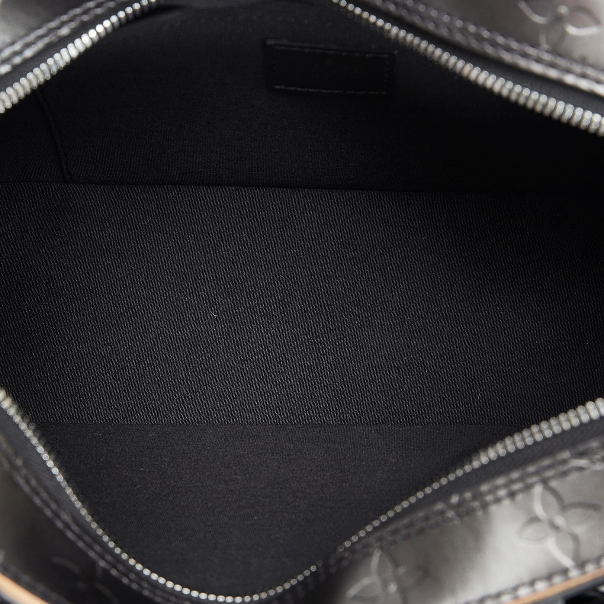 Louis Vuitton Monogram Glace Shelton (SHG-8ywIEt)