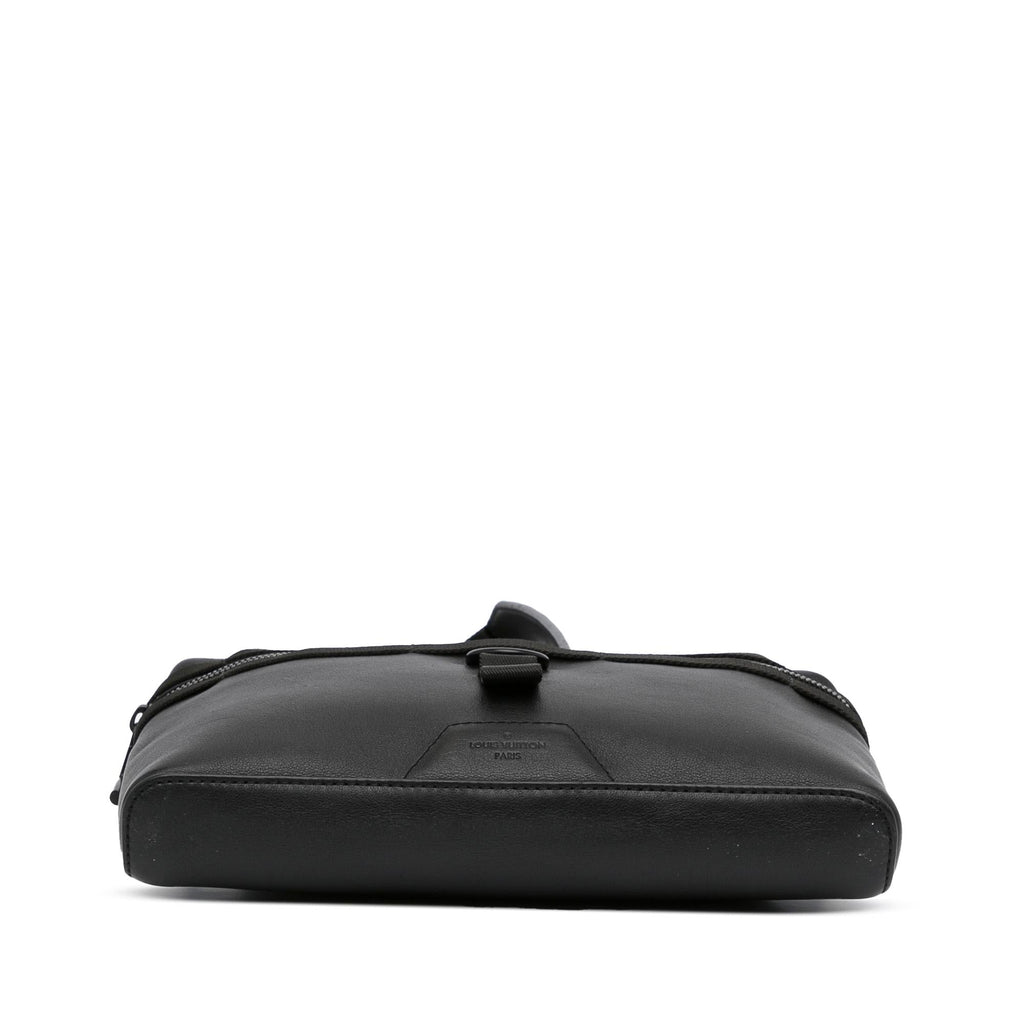 Louis Vuitton Monogram Glaze Messenger PM (SHG-ECGz3d)