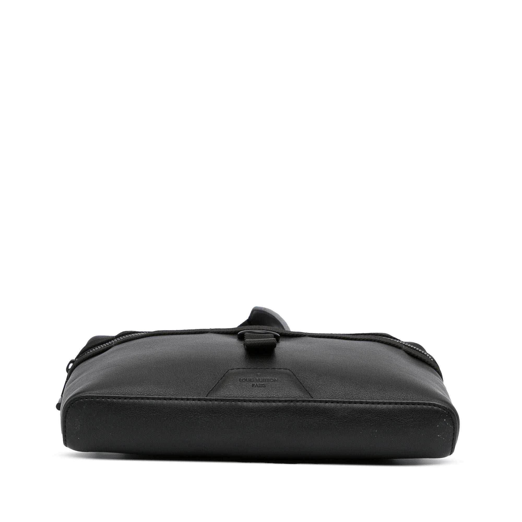 Louis Vuitton Monogram Glaze Messenger PM (SHG-ECGz3d)