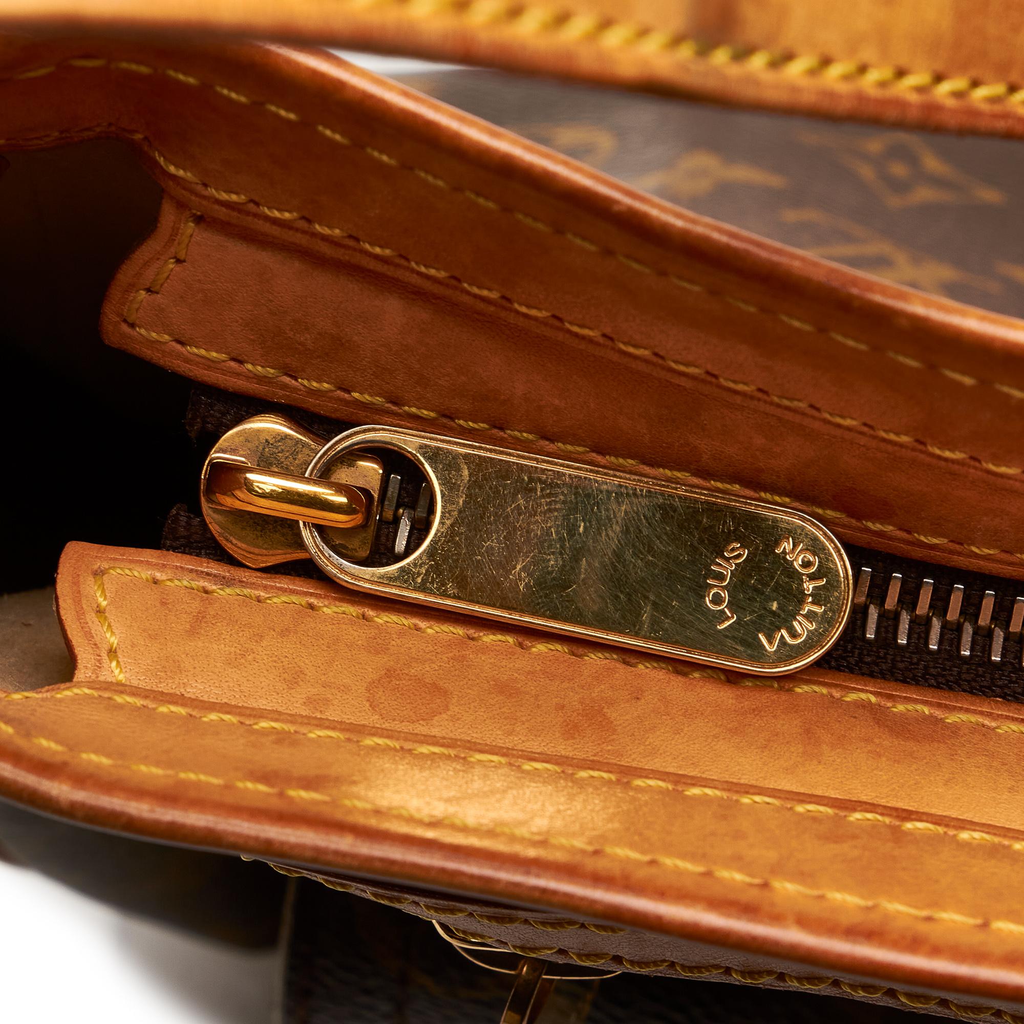 Louis Vuitton Monogram Hudson GM (SHG-26Jo1s)