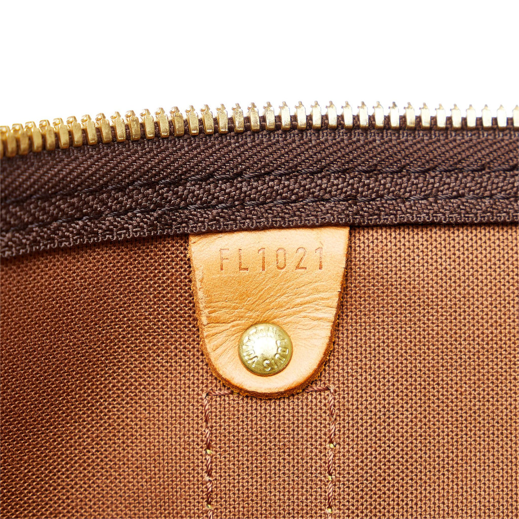 Louis Vuitton Monogram Keepall 50 (SHG-AVvygw)