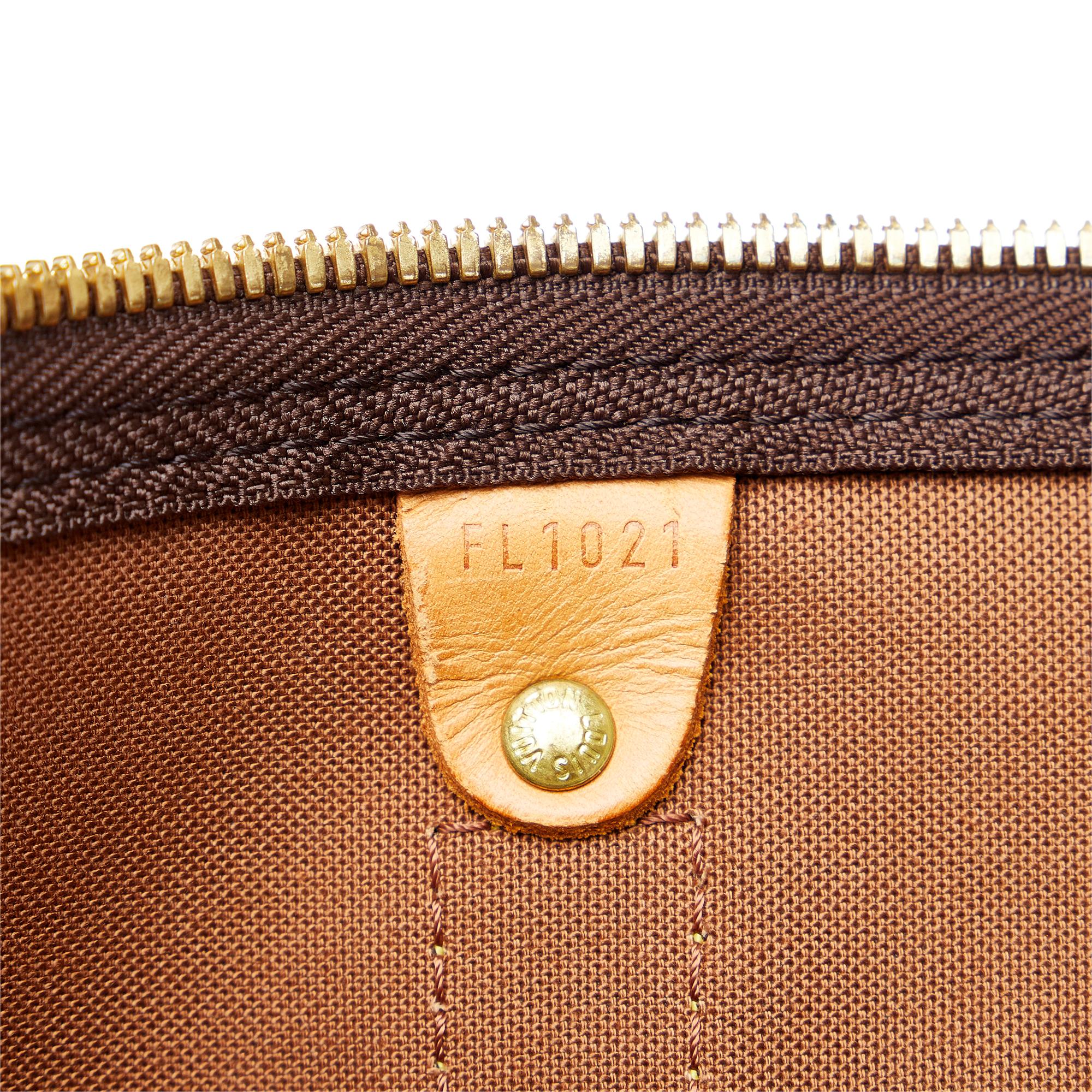 Louis Vuitton Monogram Keepall 50 (SHG-AVvygw)