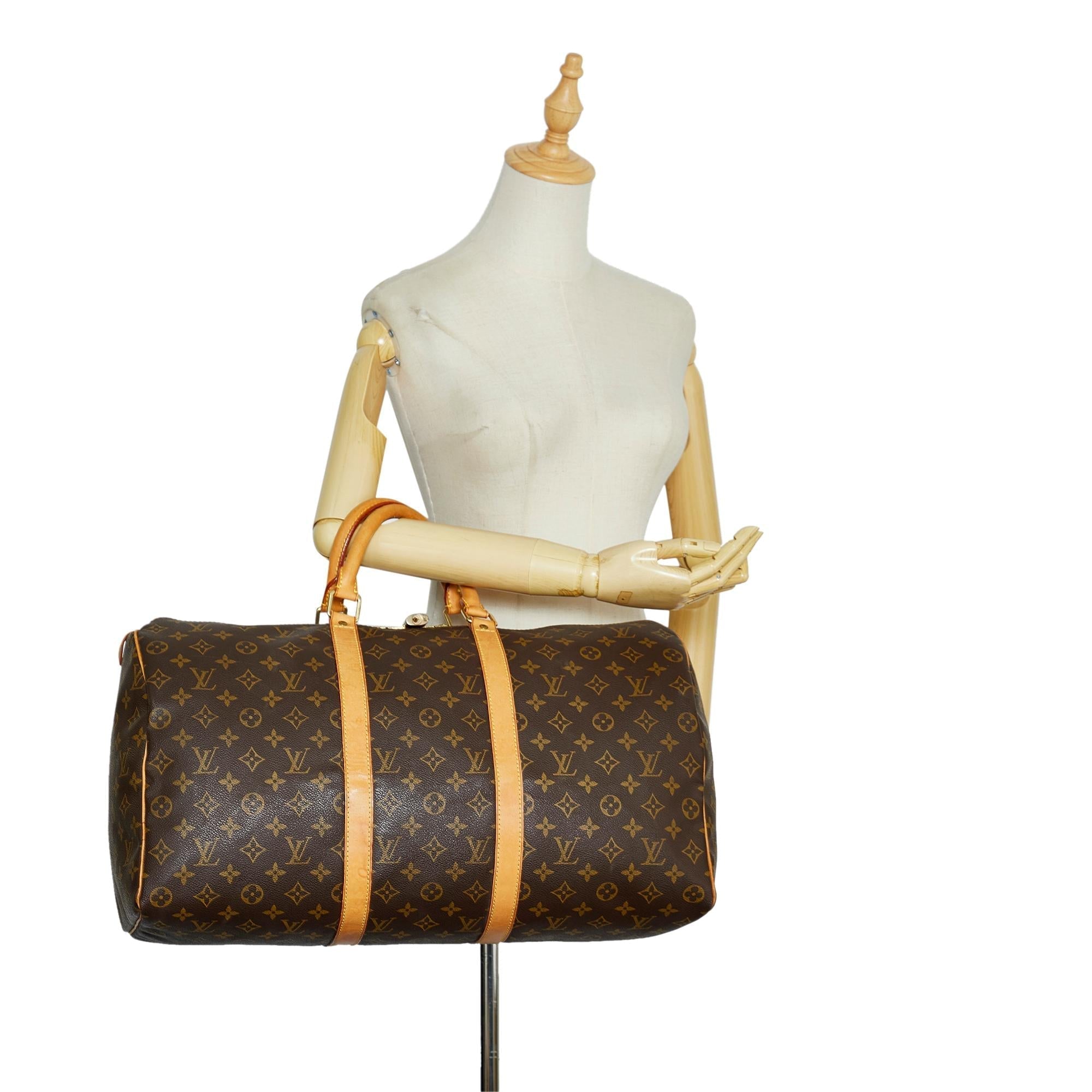Louis Vuitton Monogram Keepall 50 (SHG-AVvygw)