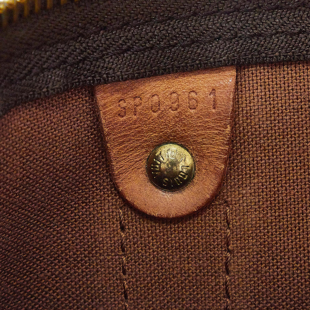 Louis Vuitton Monogram Keepall 50 (SHG-SMjObb)