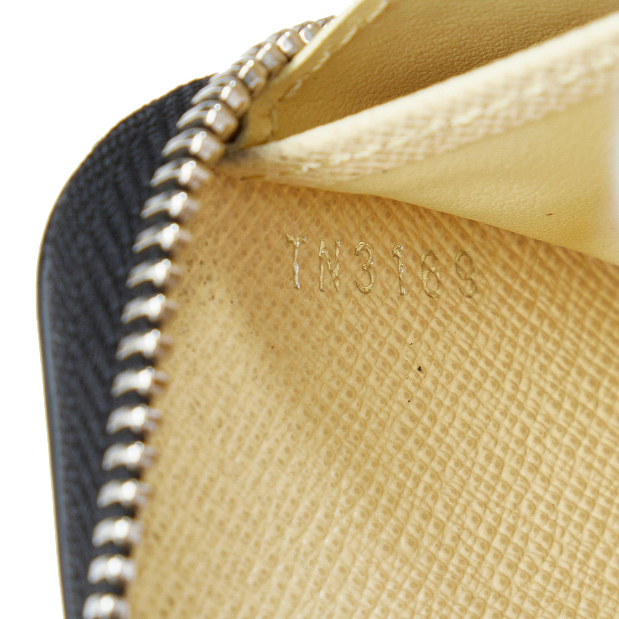 Louis Vuitton Monogram LV Pop Zippy Wallet (SHG-wnncdd)