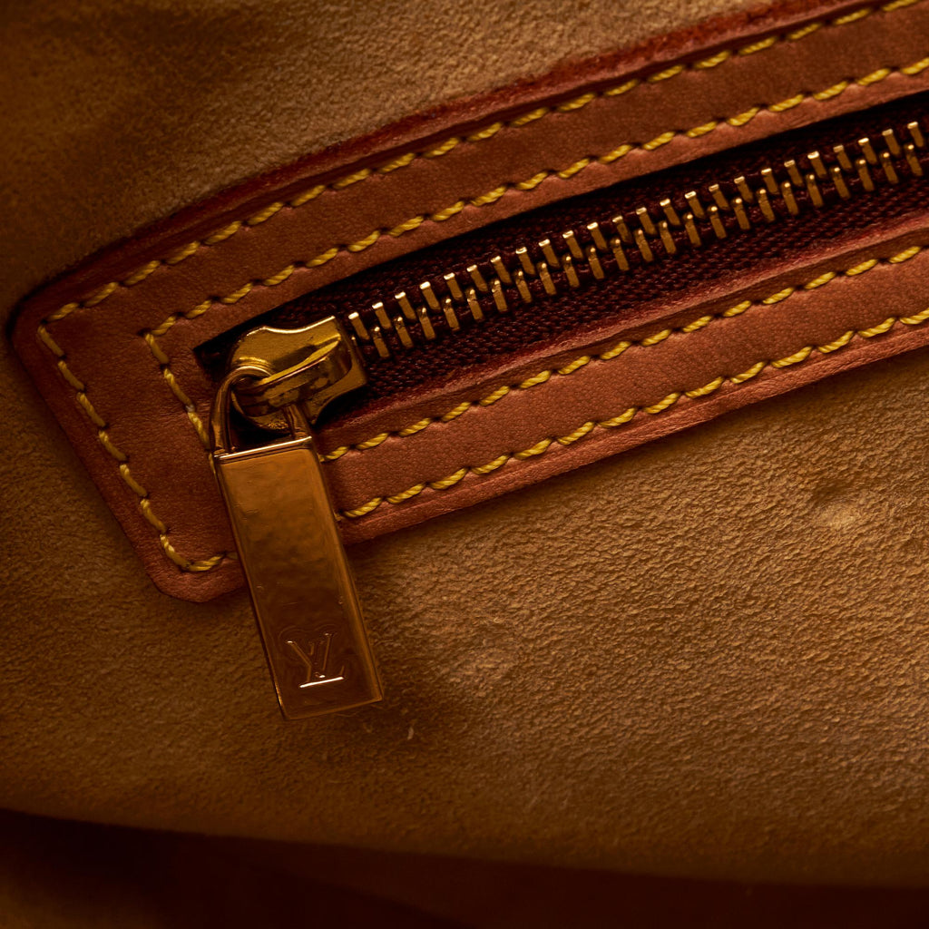 Louis Vuitton Monogram Looping GM (SHG-gdPTDr)