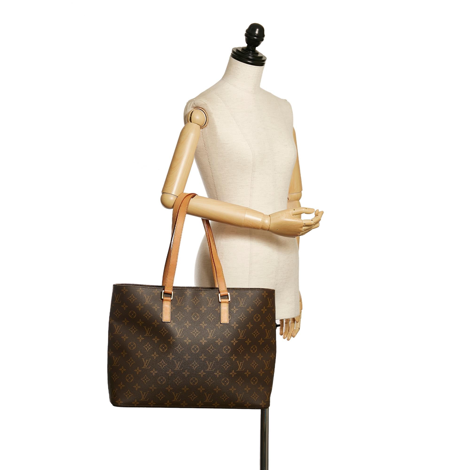Louis Vuitton Monogram Luco (SHG-34443)