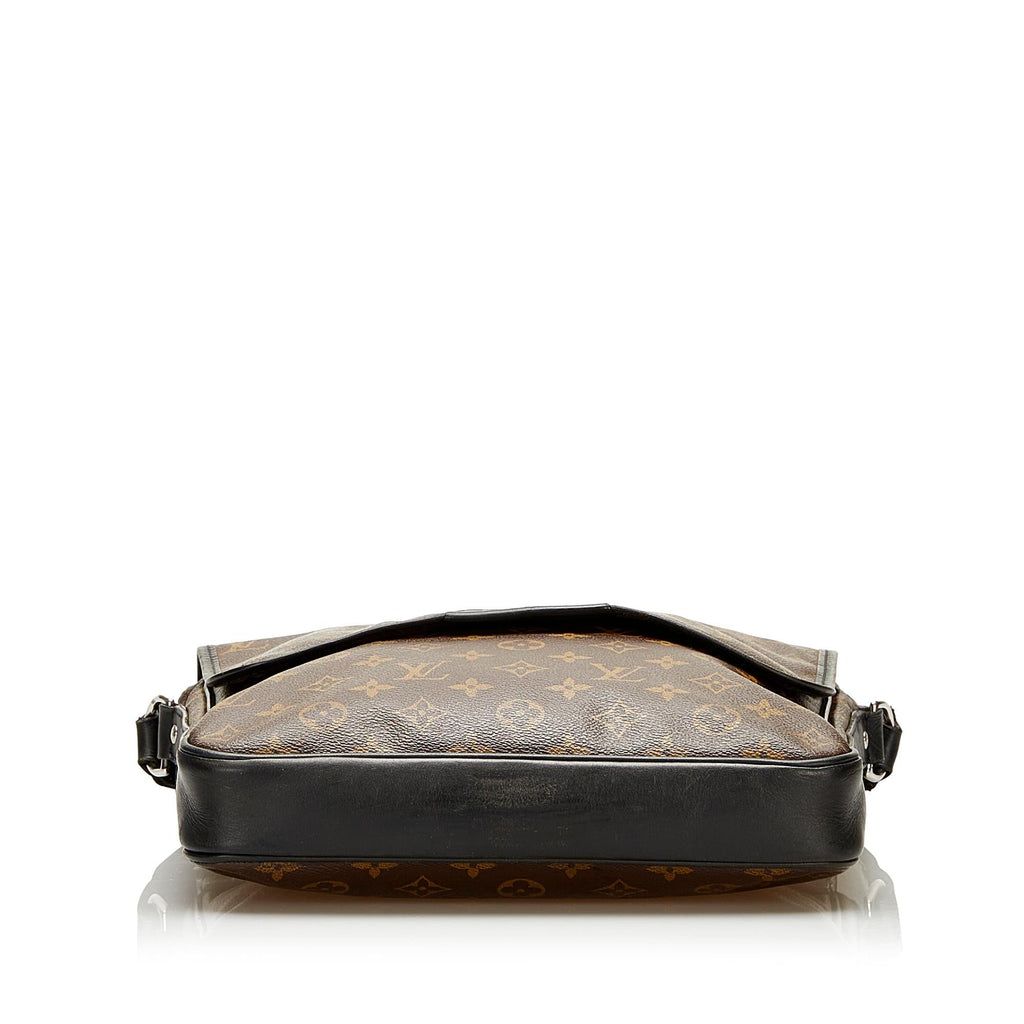 Louis Vuitton Monogram Macassar Bass MM (SHG-36020)
