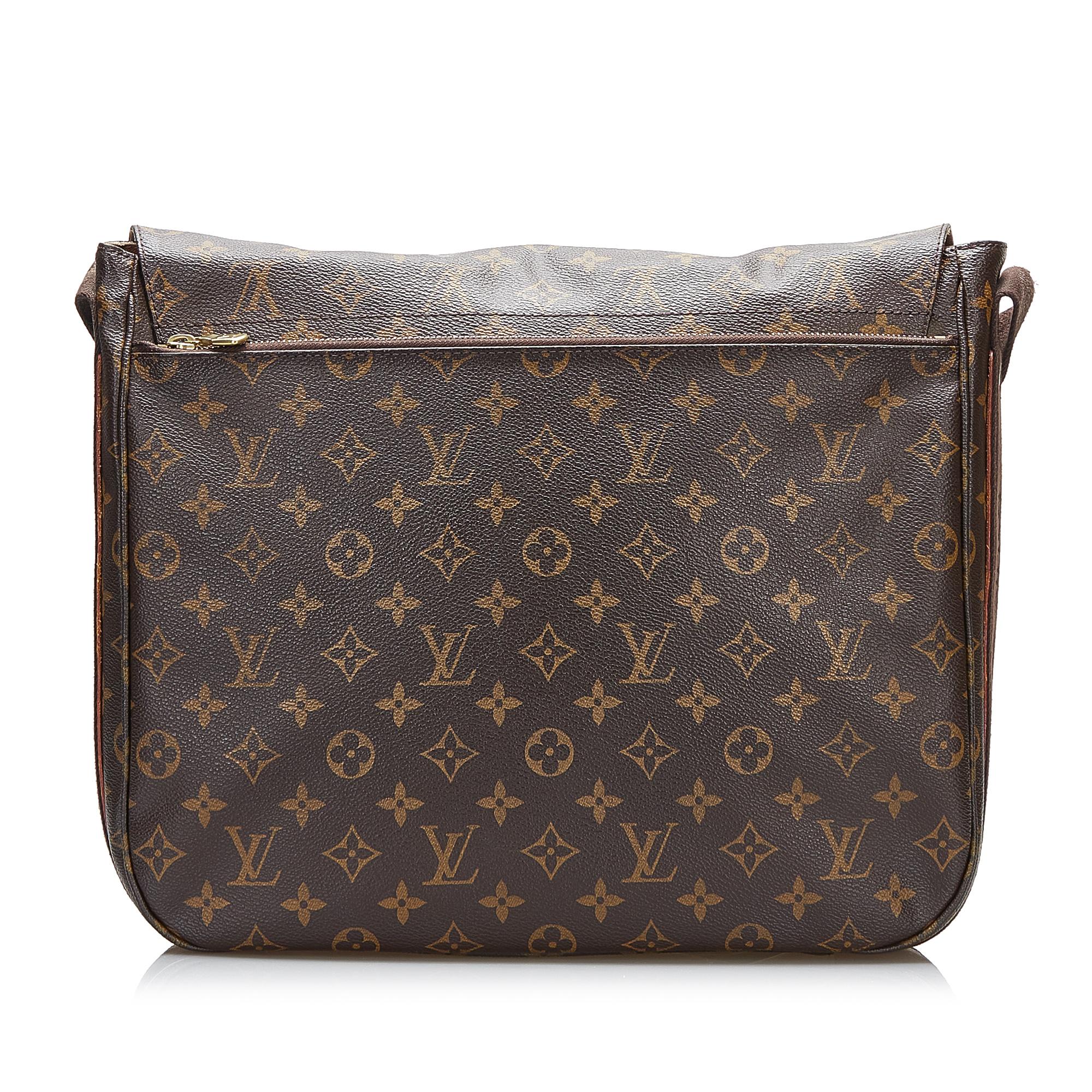 Louis Vuitton Monogram Macassar Bass MM (SHG-PAlLrk)