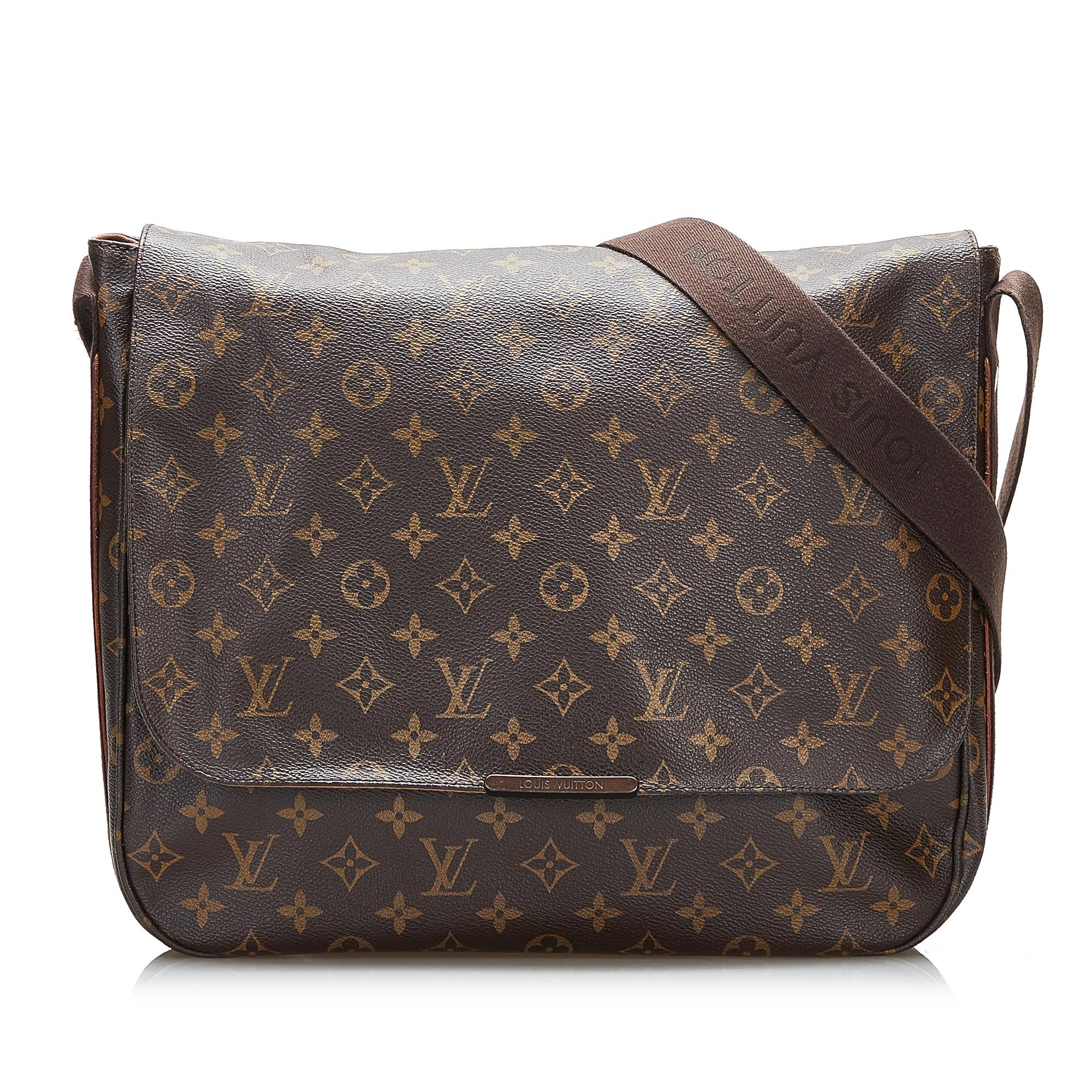 Louis Vuitton Monogram Macassar Bass MM (SHG-PAlLrk)