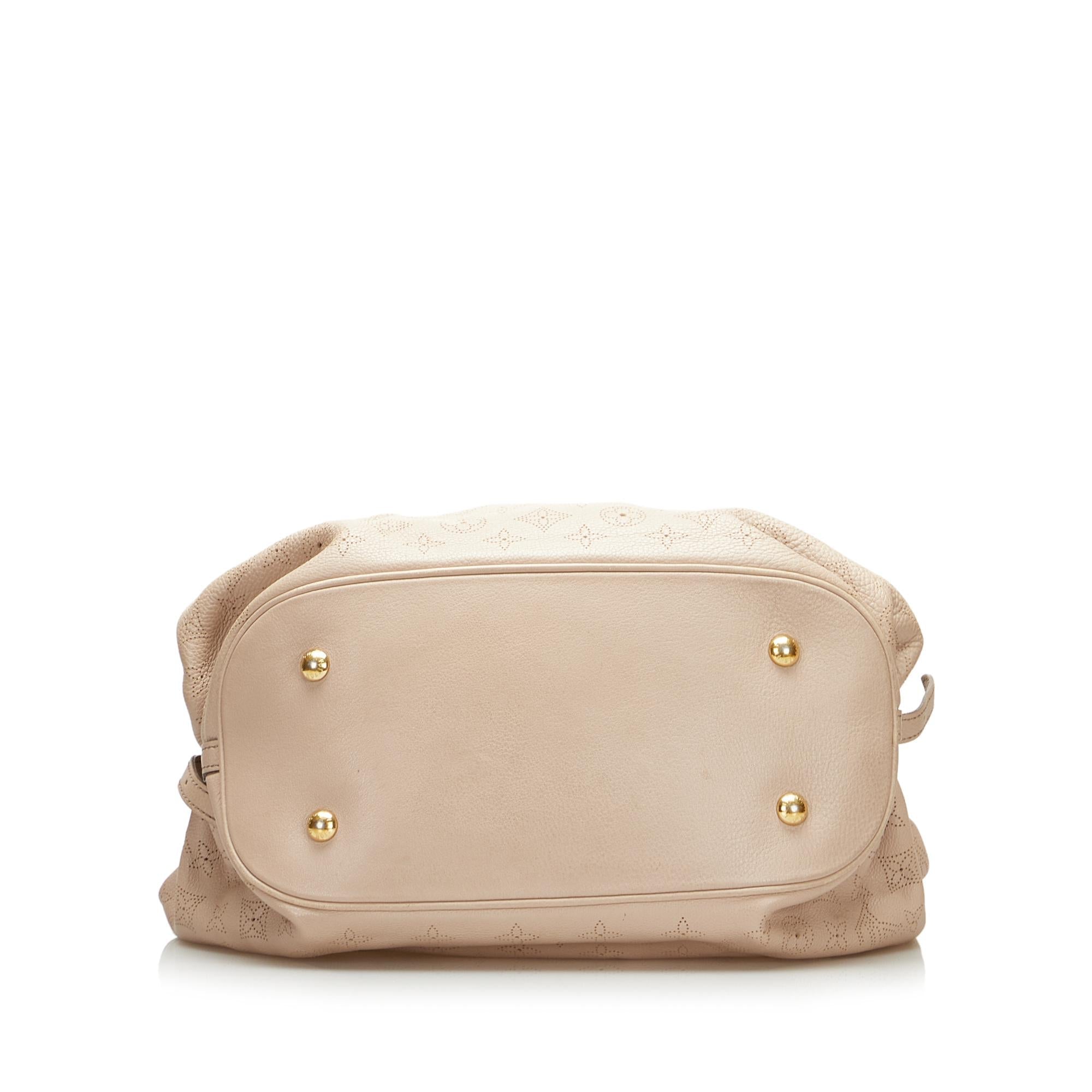 Louis Vuitton Monogram Mahina L Hobo (SHG-ypyVDP)