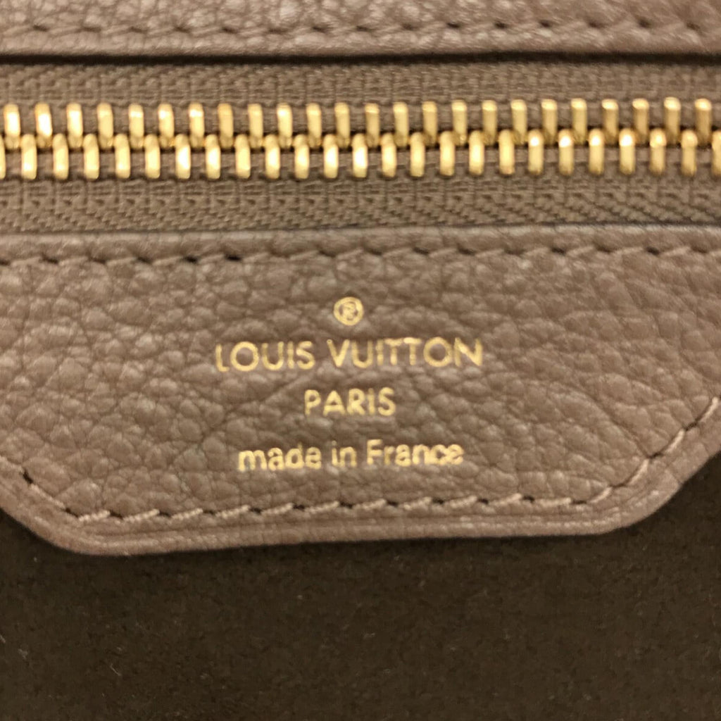 Louis Vuitton Monogram Mahina Stellar PM (SHG-8AdVbF)