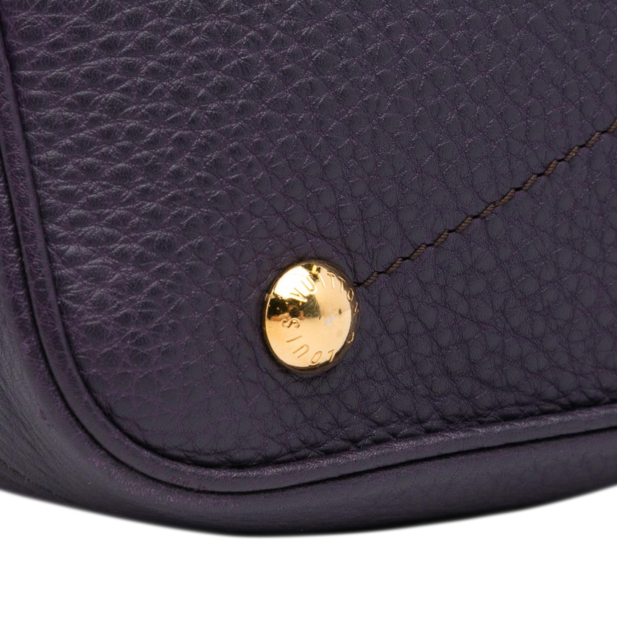 Louis Vuitton Monogram Mahina Stellar PM (SHG-djwW02)