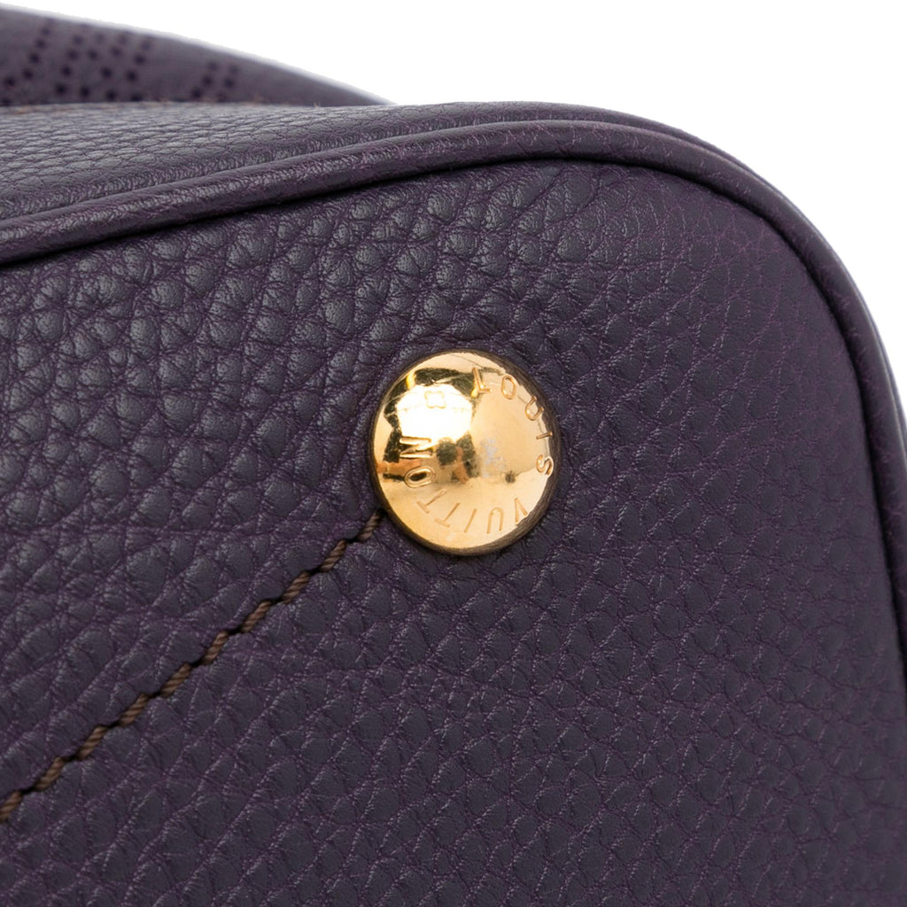 Louis Vuitton Monogram Mahina Stellar PM (SHG-djwW02)
