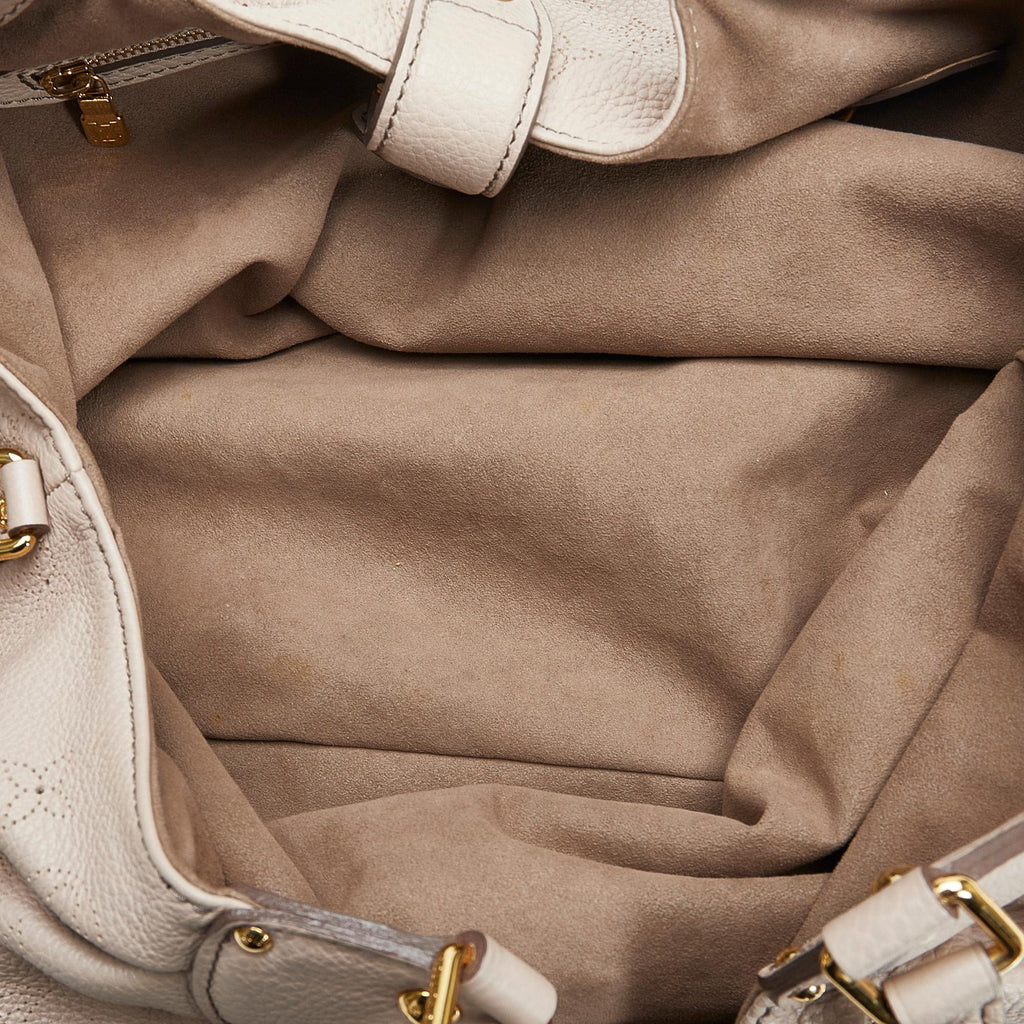 Louis Vuitton Monogram Mahina XL Hobo (SHG-a09AlK)