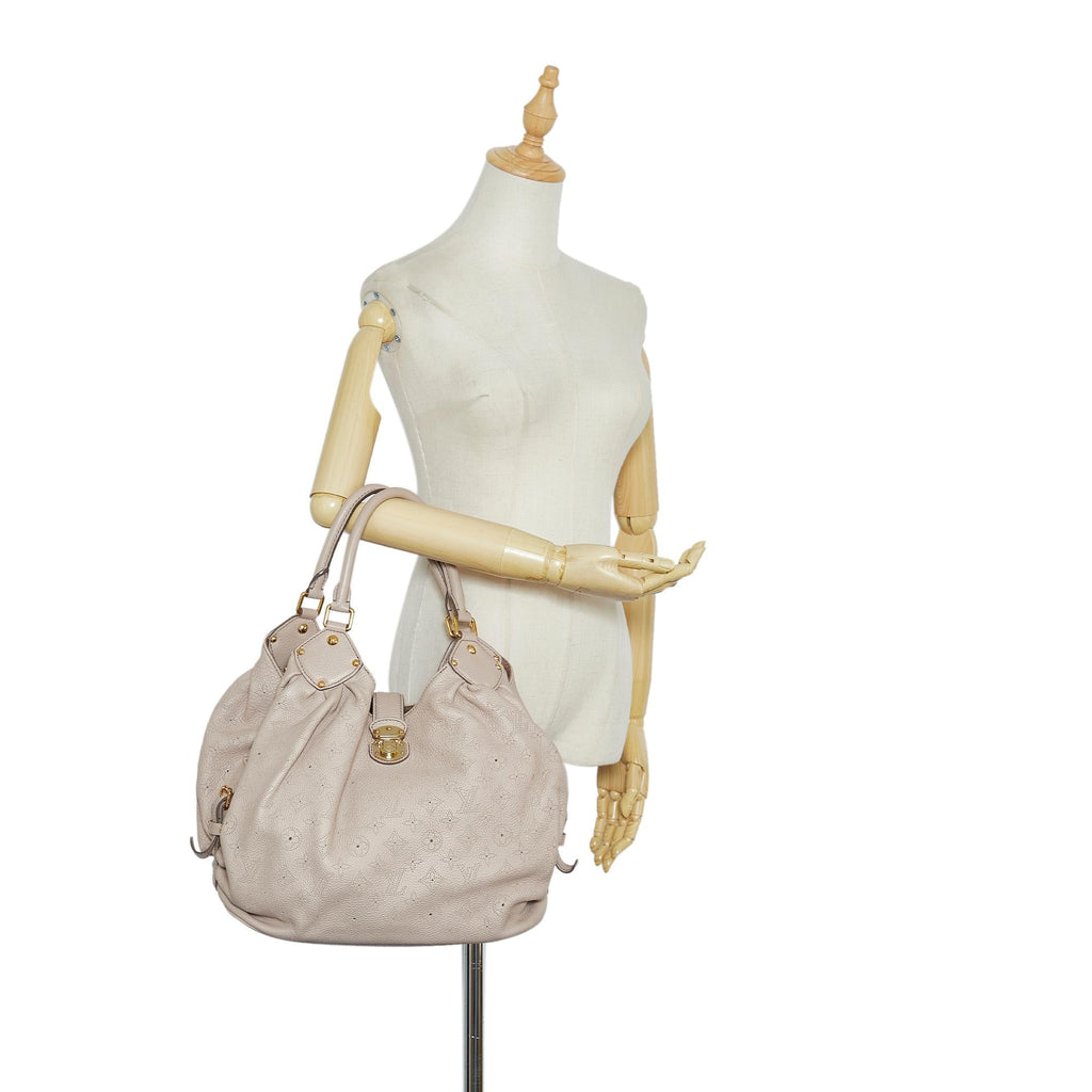 Louis Vuitton Monogram Mahina XL Hobo (SHG-a09AlK)