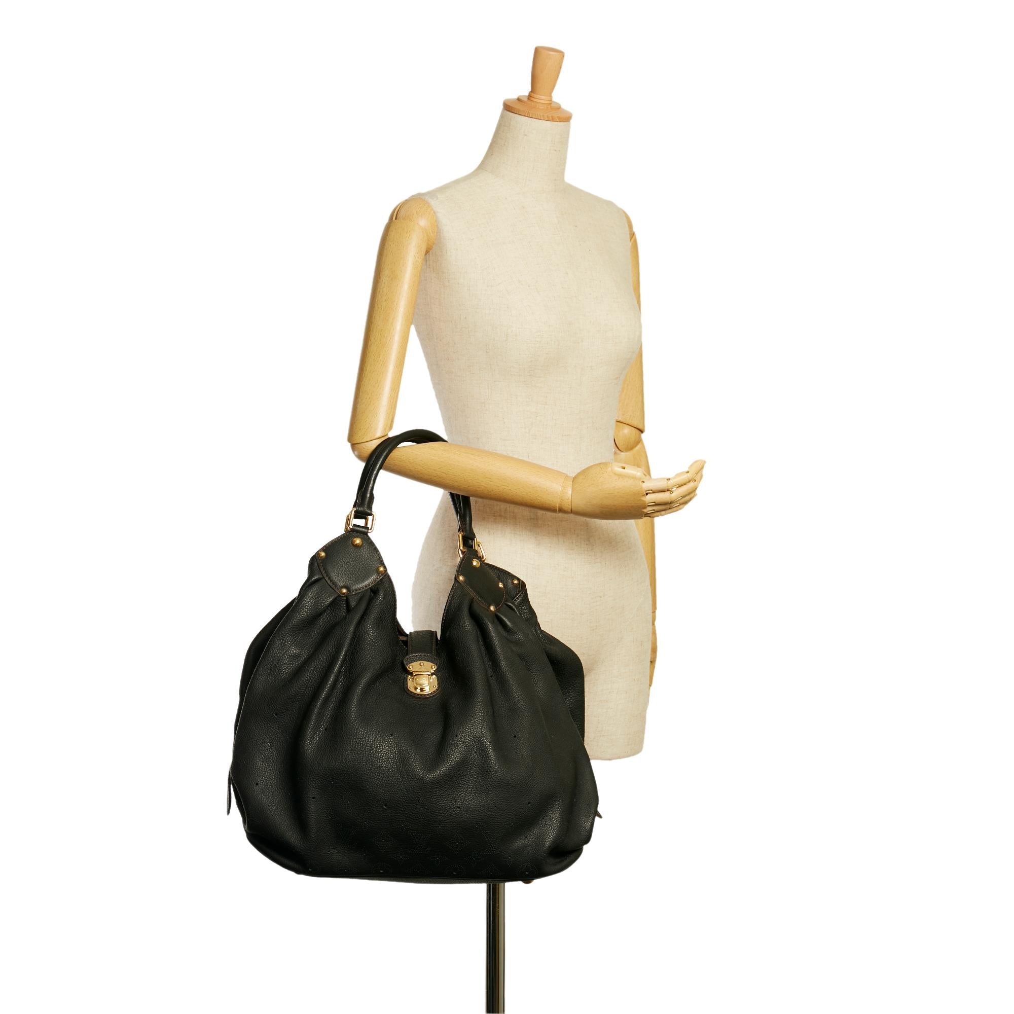 Louis Vuitton Monogram Mahina XL (SHG-36555)