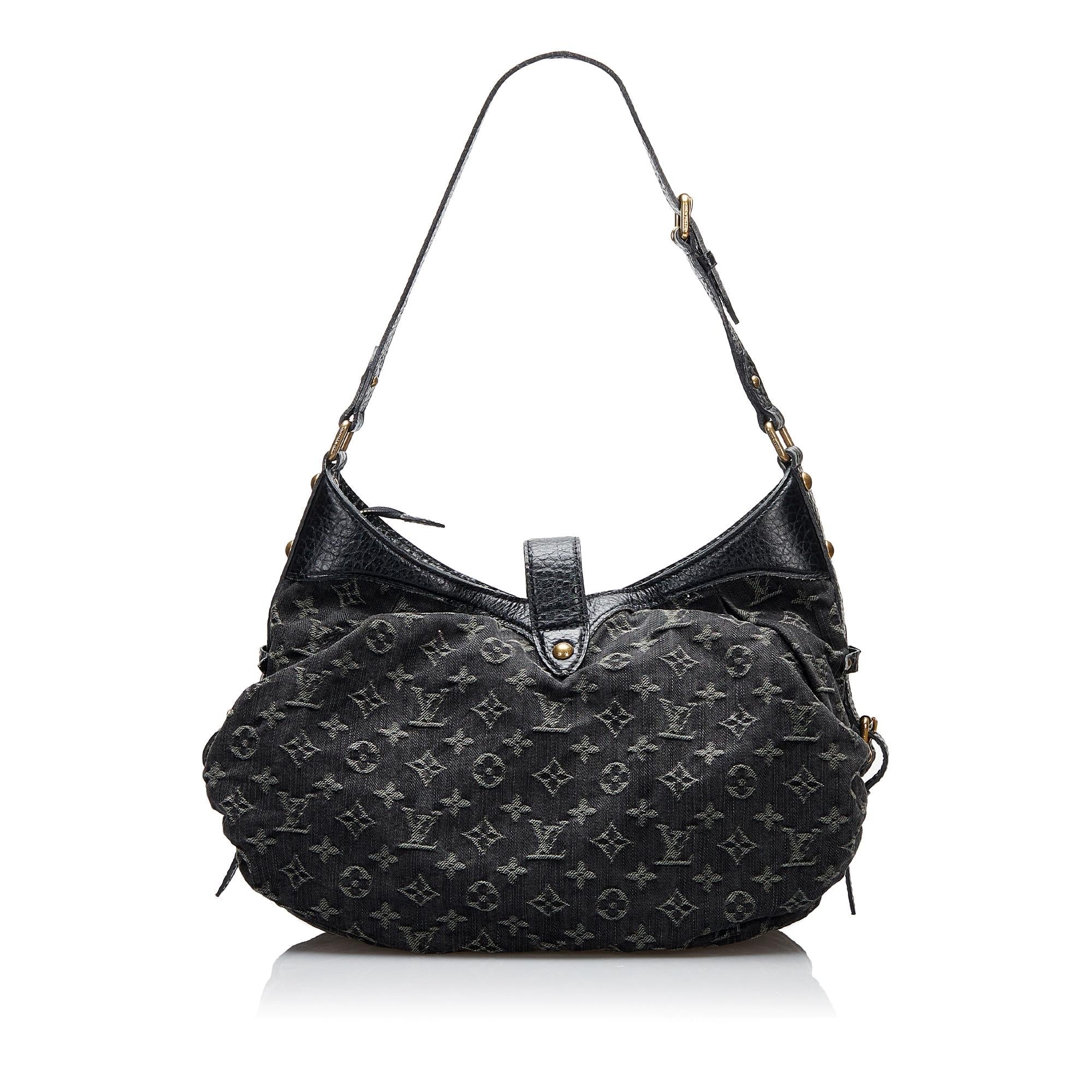 Louis Vuitton Monogram Mahina XS (SHG-Petr0E)