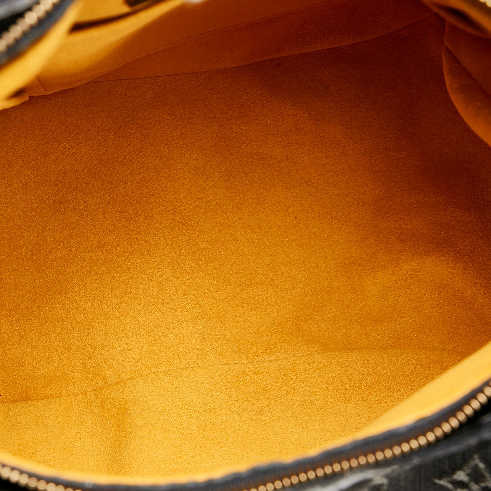 Louis Vuitton Monogram Mahina XS (SHG-Petr0E)