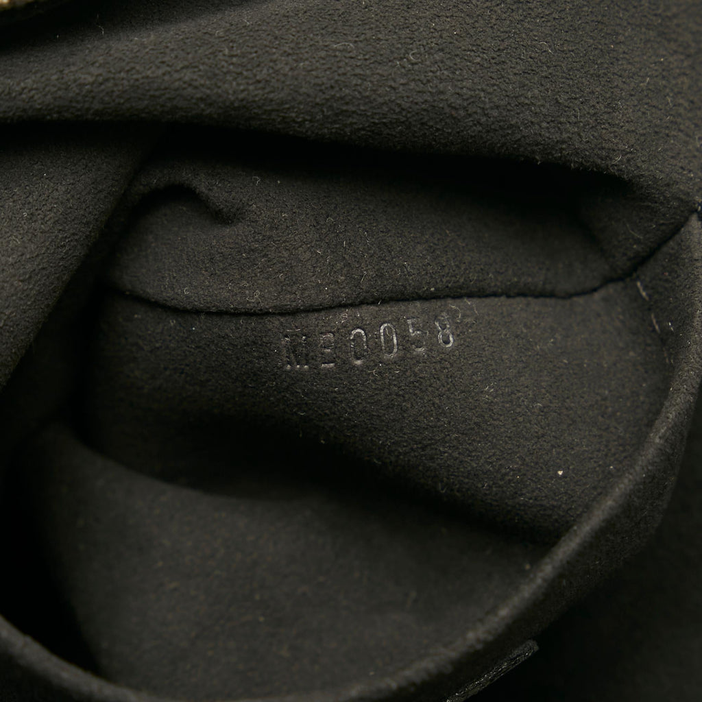 Louis Vuitton Monogram Mahina XS (SHG-NQB9zt)