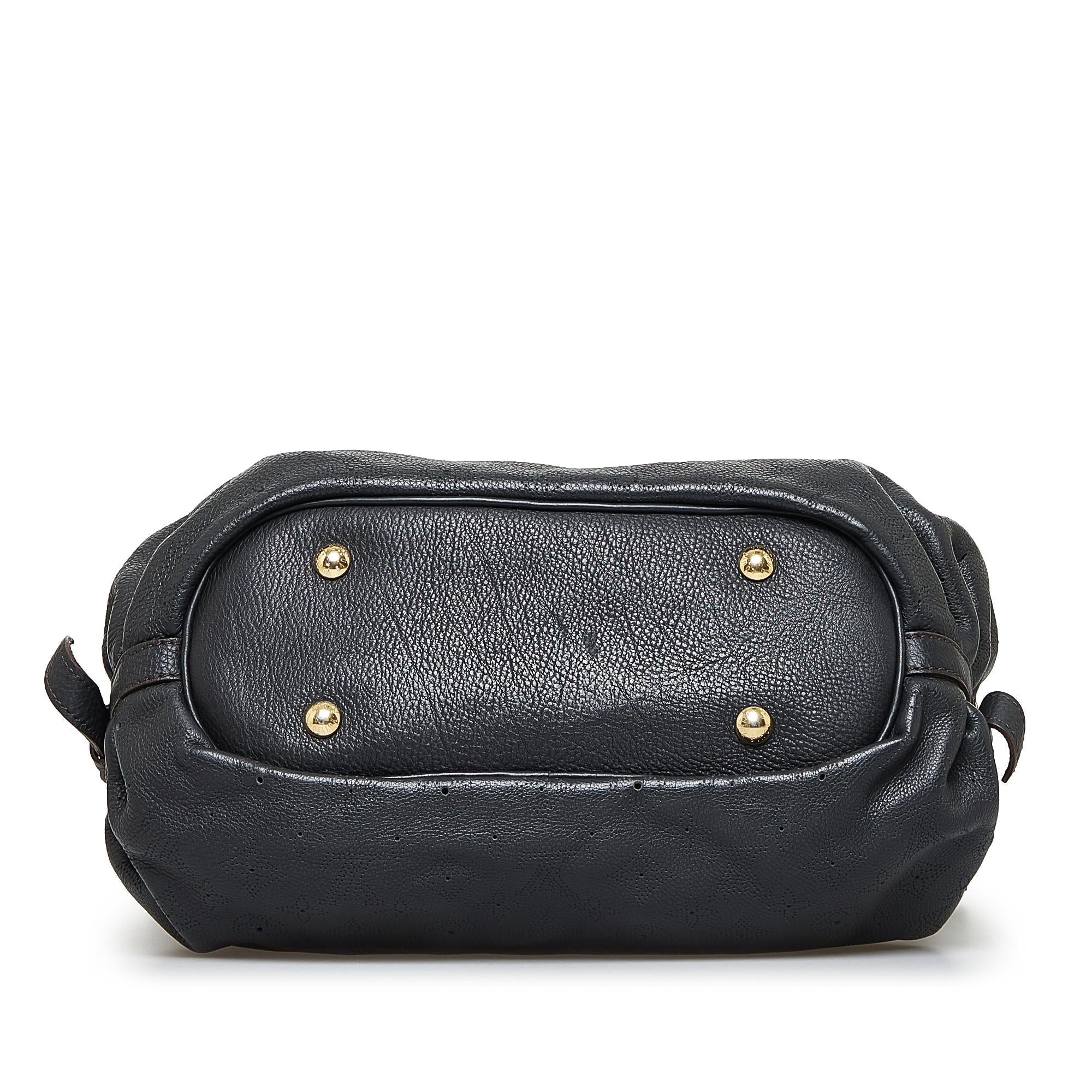 Louis Vuitton Monogram Mahina XS (SHG-wEJ0wz)