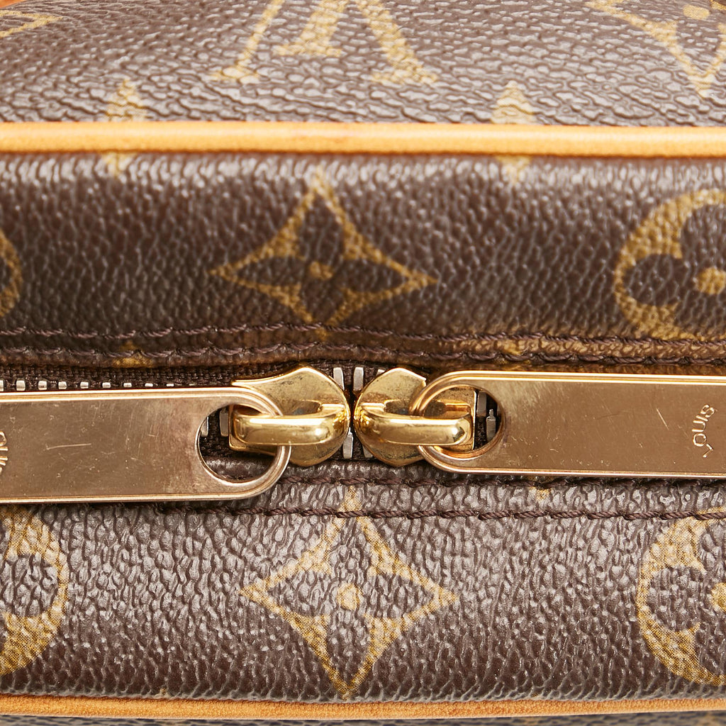 Louis Vuitton Monogram Manhattan PM (SHG-35875)