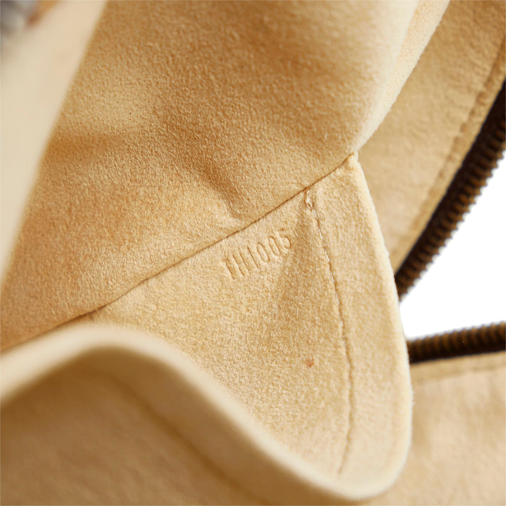 Louis Vuitton Monogram Manhattan PM (SHG-A8xYAf)