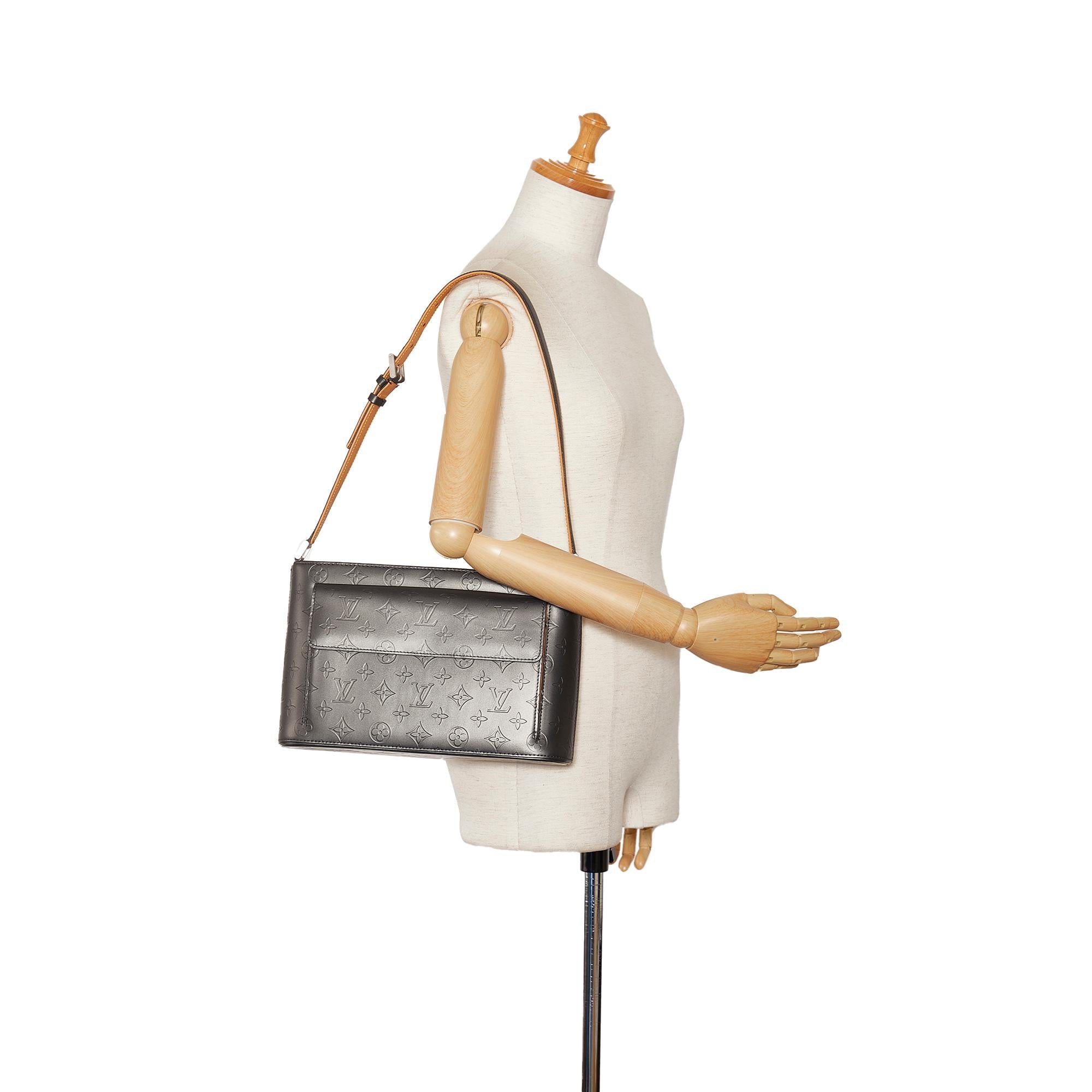 Louis Vuitton Monogram Mat Alston (SHG-gexyiA)