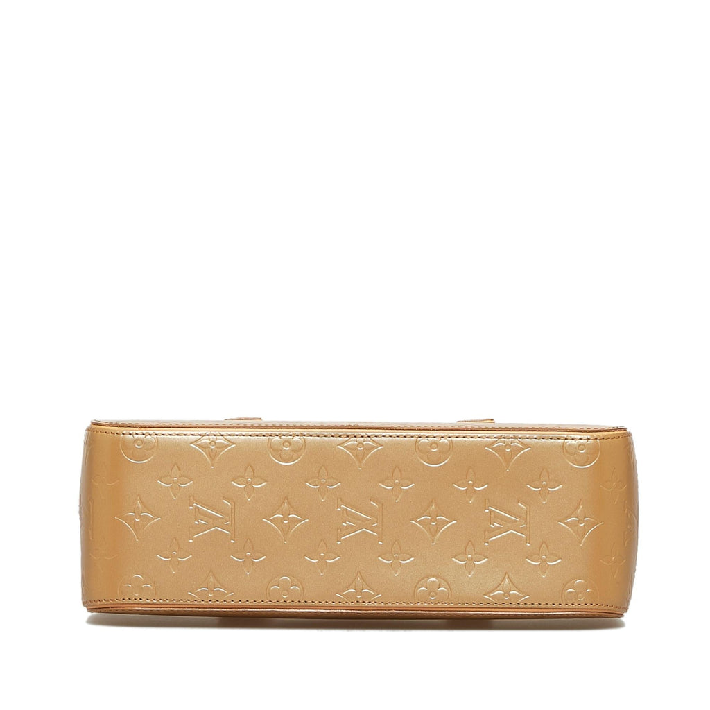 Louis Vuitton Monogram Mat Shelton (SHG-xLe2Wf)
