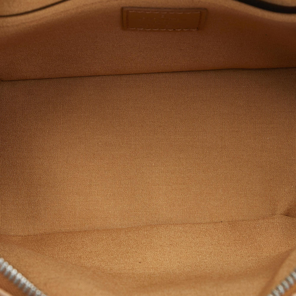 Louis Vuitton Monogram Mat Shelton (SHG-xLe2Wf)