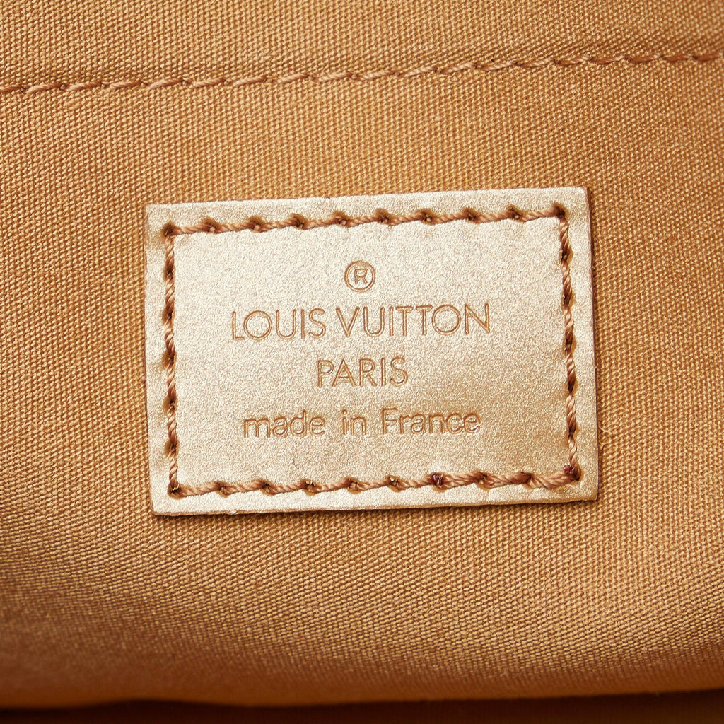 Louis Vuitton Monogram Mat Shelton (SHG-xLe2Wf)