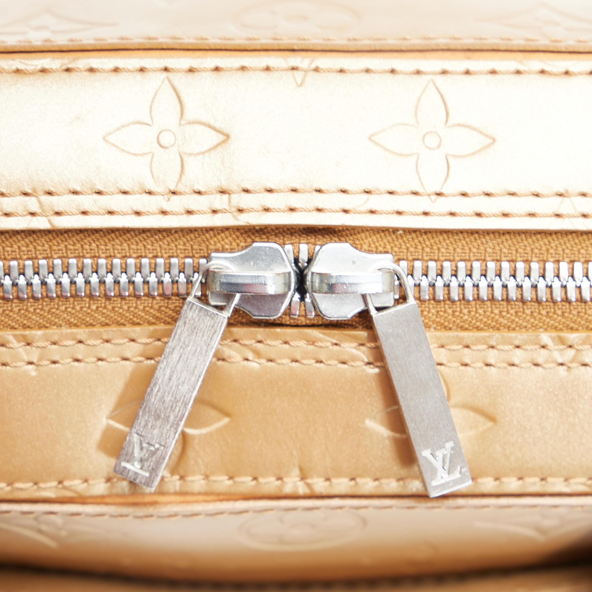 Louis Vuitton Monogram Mat Shelton (SHG-g6e1tZ)