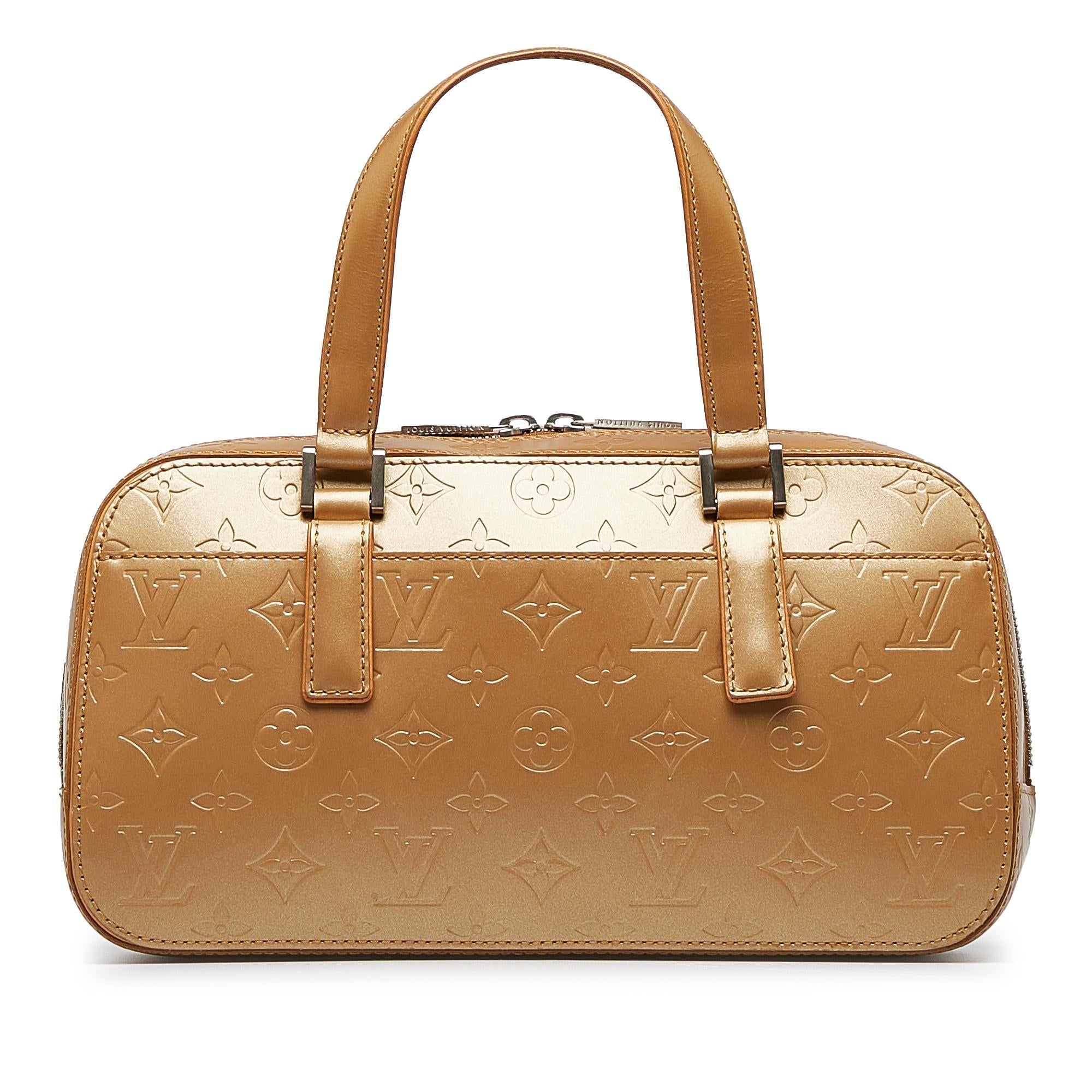Louis Vuitton Monogram Mat Shelton (SHG-g6e1tZ)